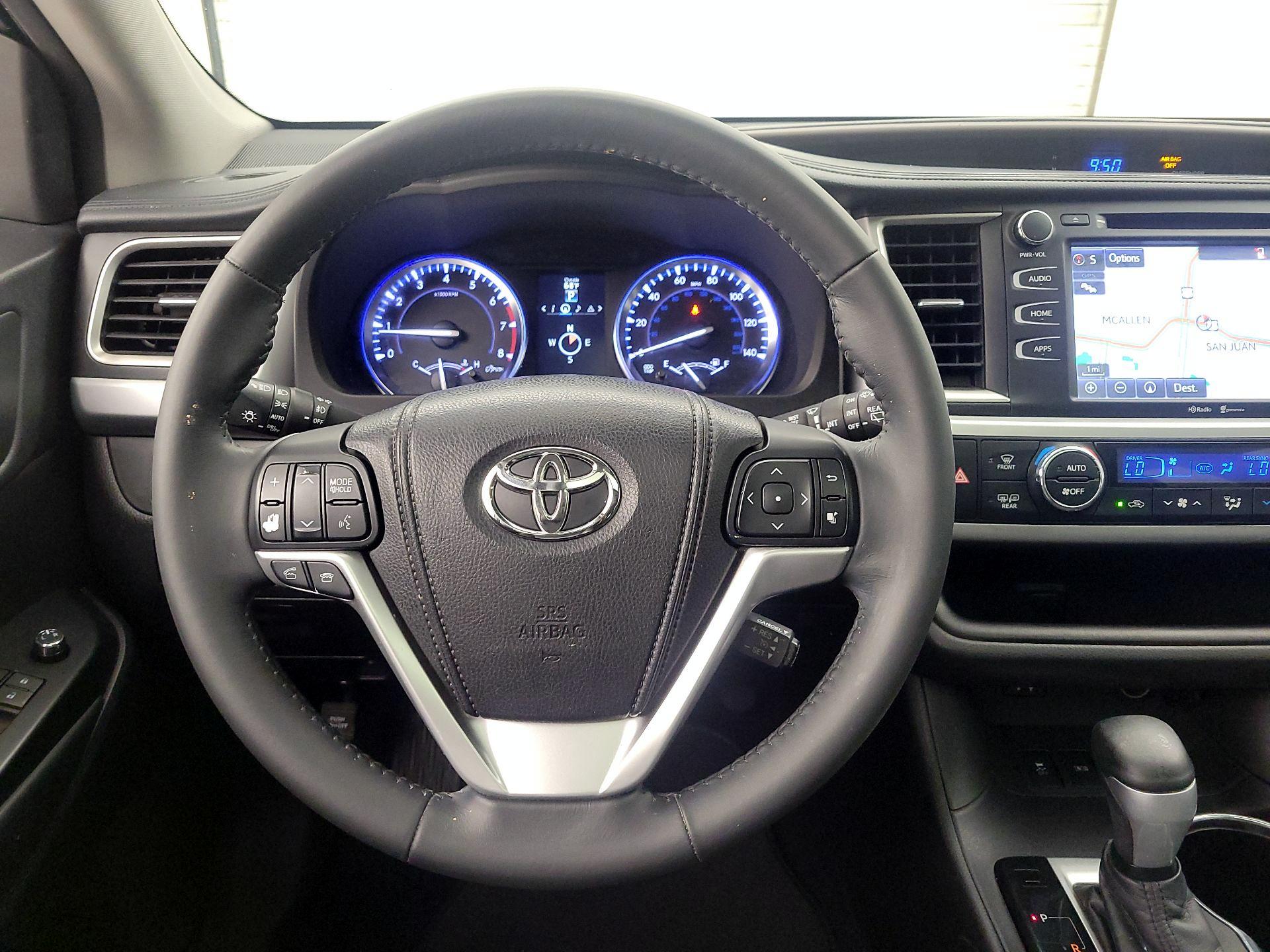 Thumbnail: 2014 Toyota Highlander - 10