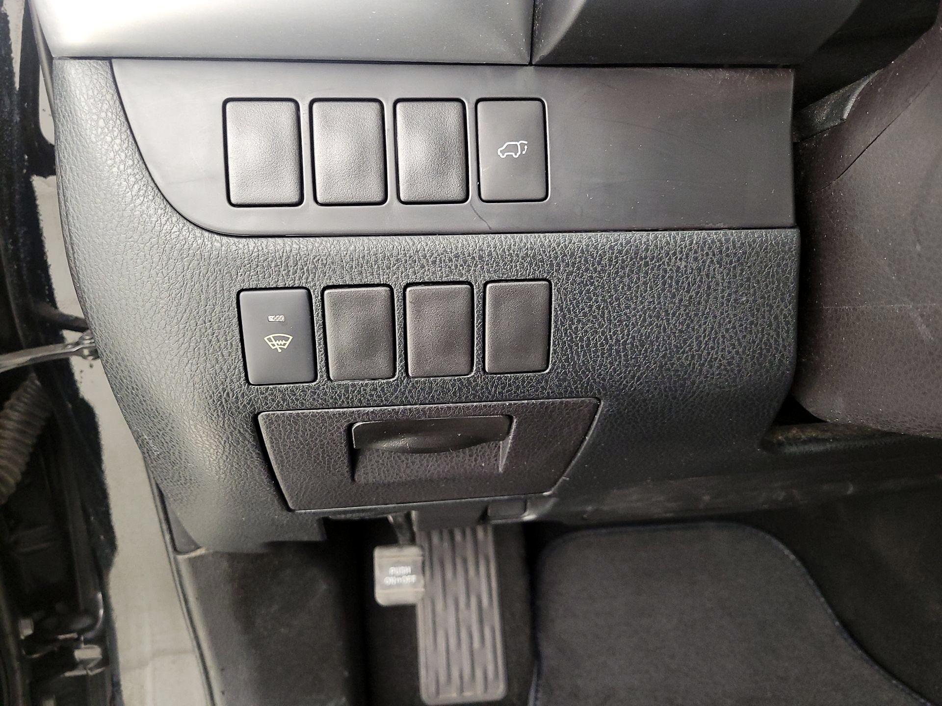 Thumbnail: 2014 Toyota Highlander - 13