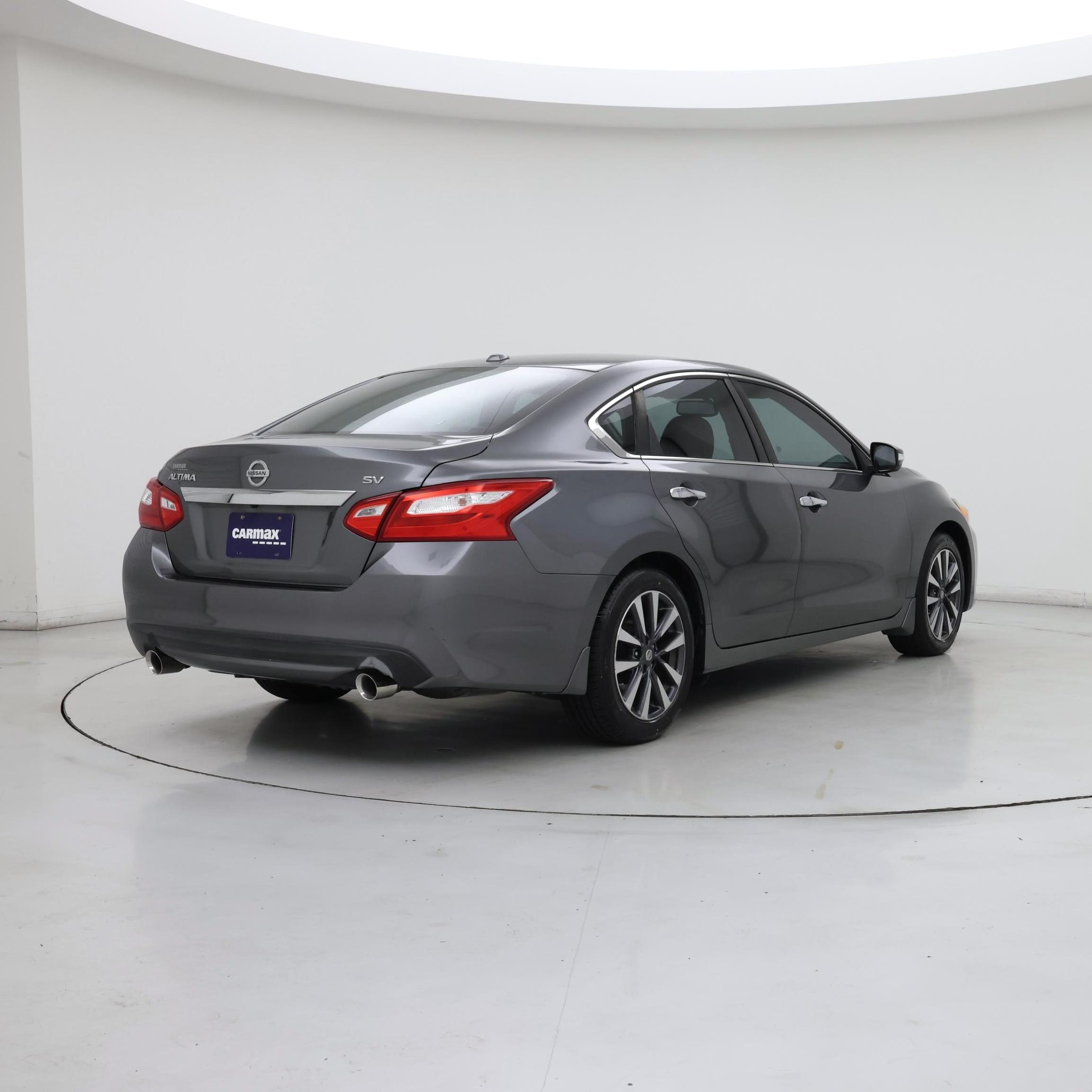 Thumbnail: 2017 Nissan Altima - 8