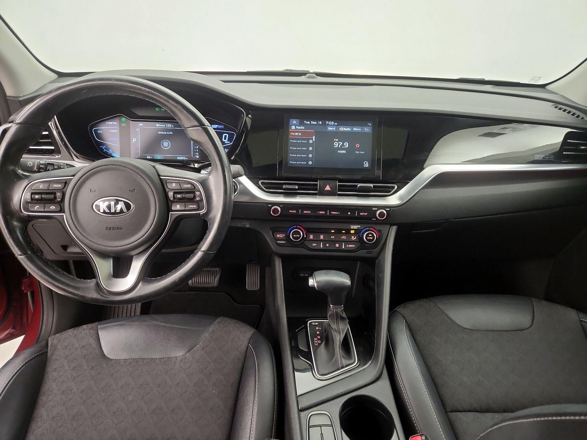 Thumbnail: 2020 Kia Niro - 9