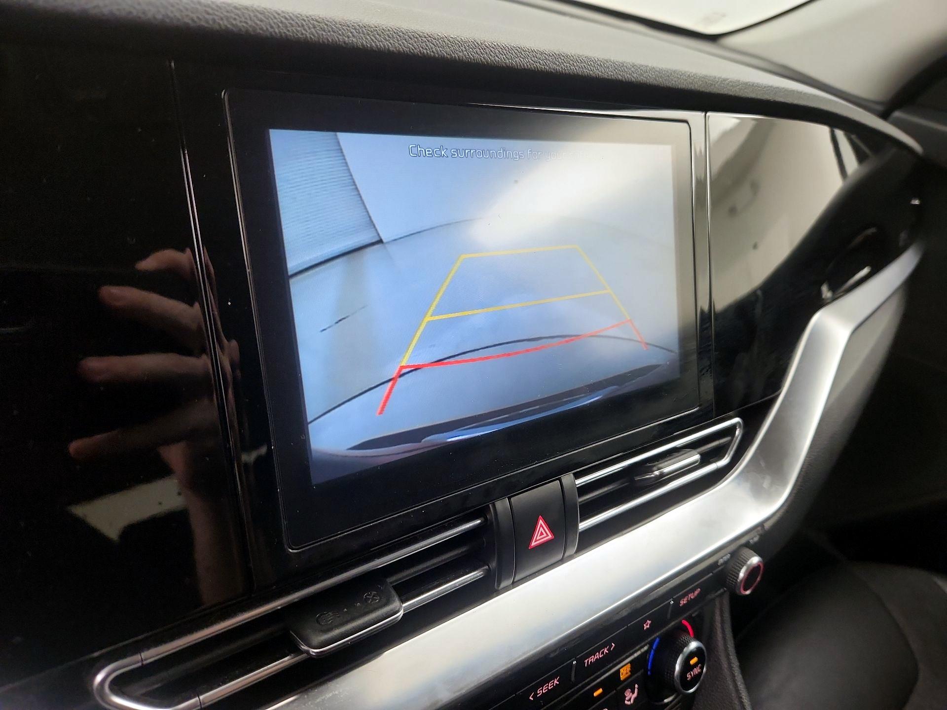 Thumbnail: 2020 Kia Niro - 14