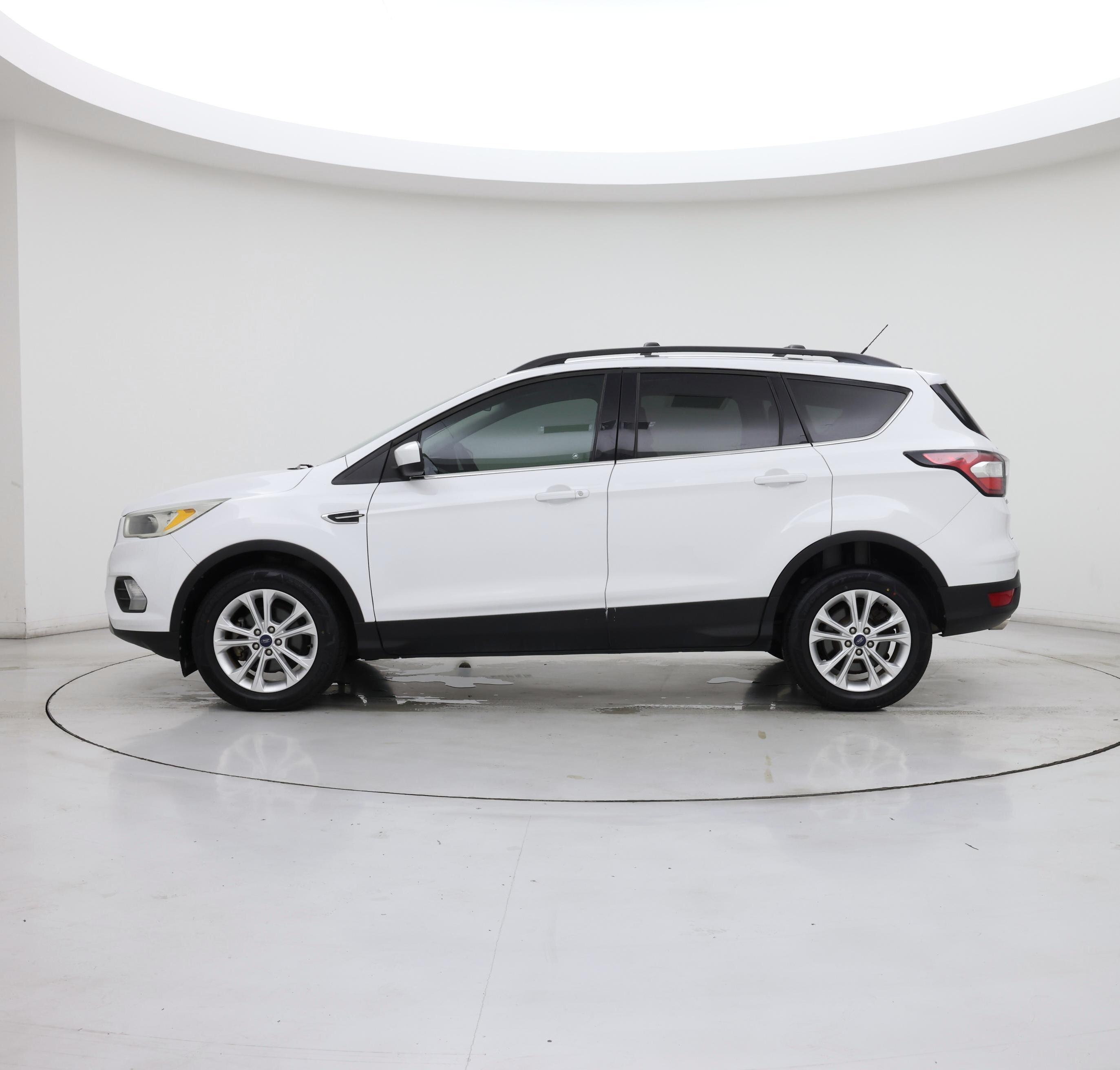 Thumbnail: 2018 Ford Escape - 3