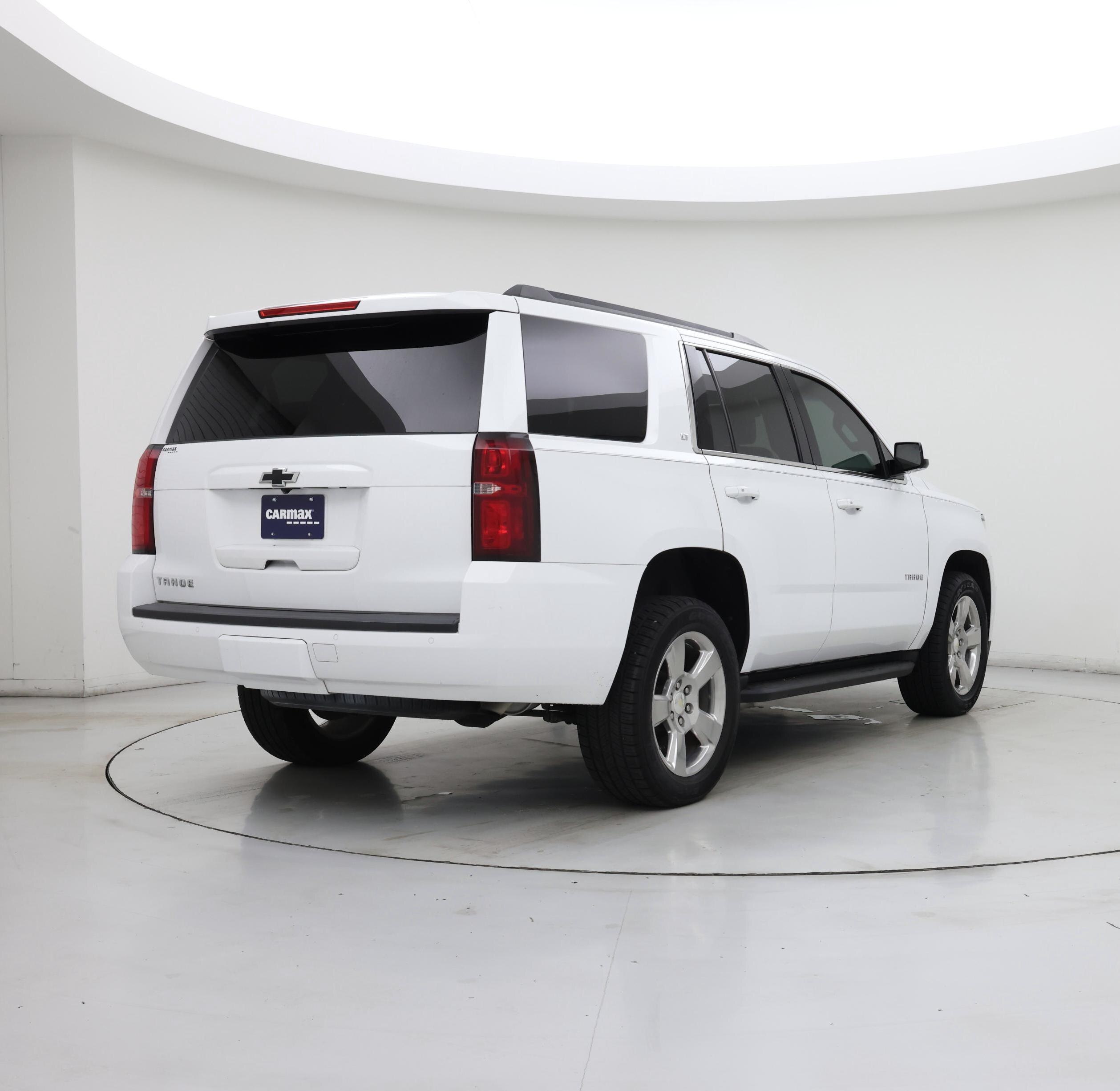 Thumbnail: 2017 Chevrolet Tahoe - 8