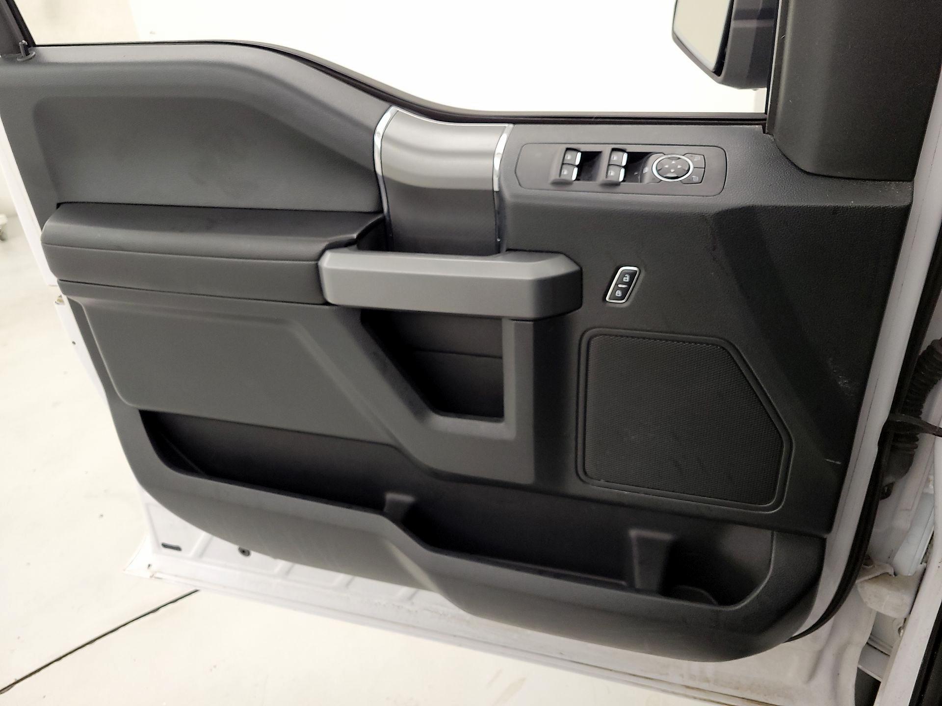 Thumbnail: 2016 Ford F-150 - 12