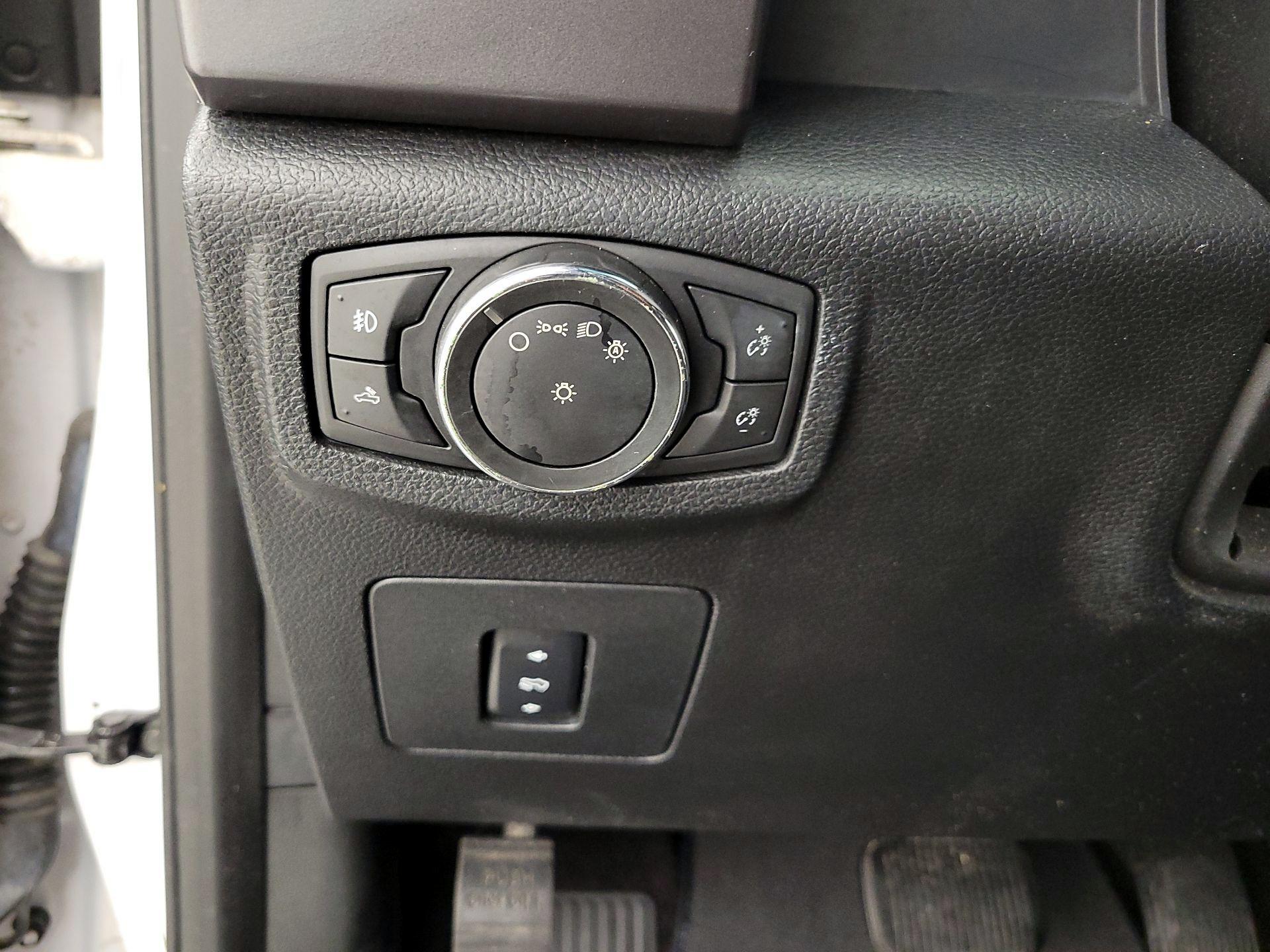 Thumbnail: 2016 Ford F-150 - 13