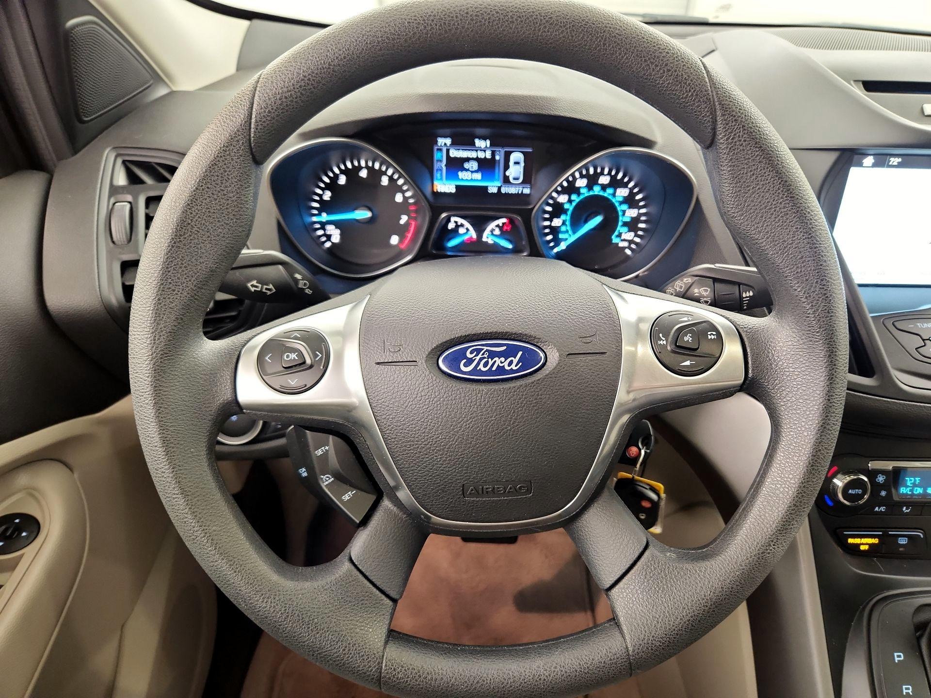 Thumbnail: 2016 Ford Escape - 10