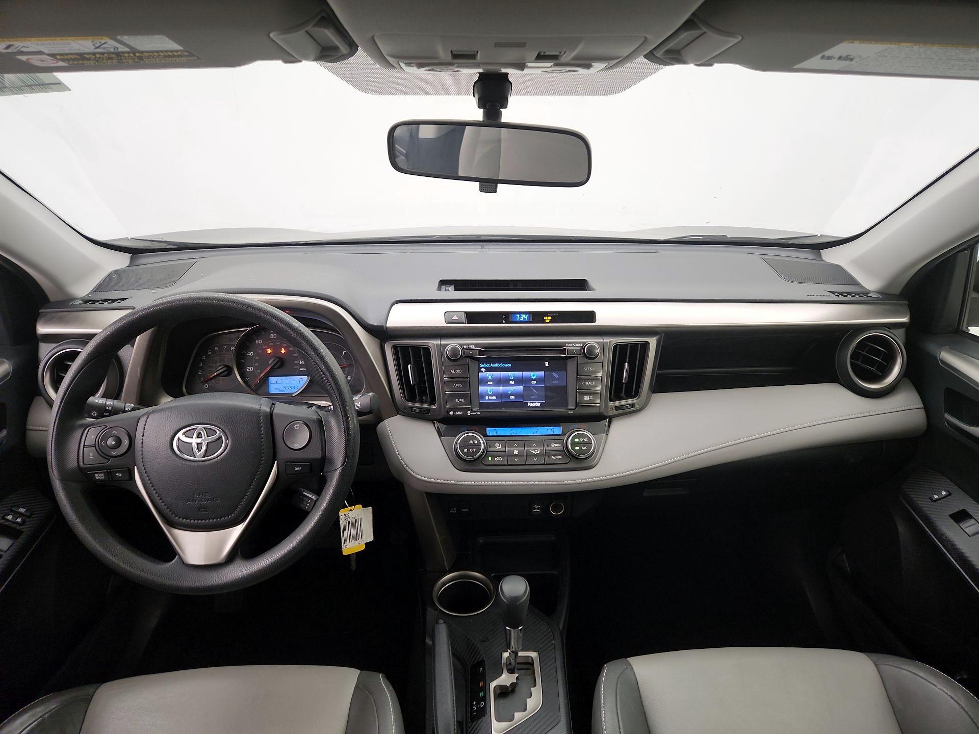 Thumbnail: 2015 Toyota RAV4 - 9