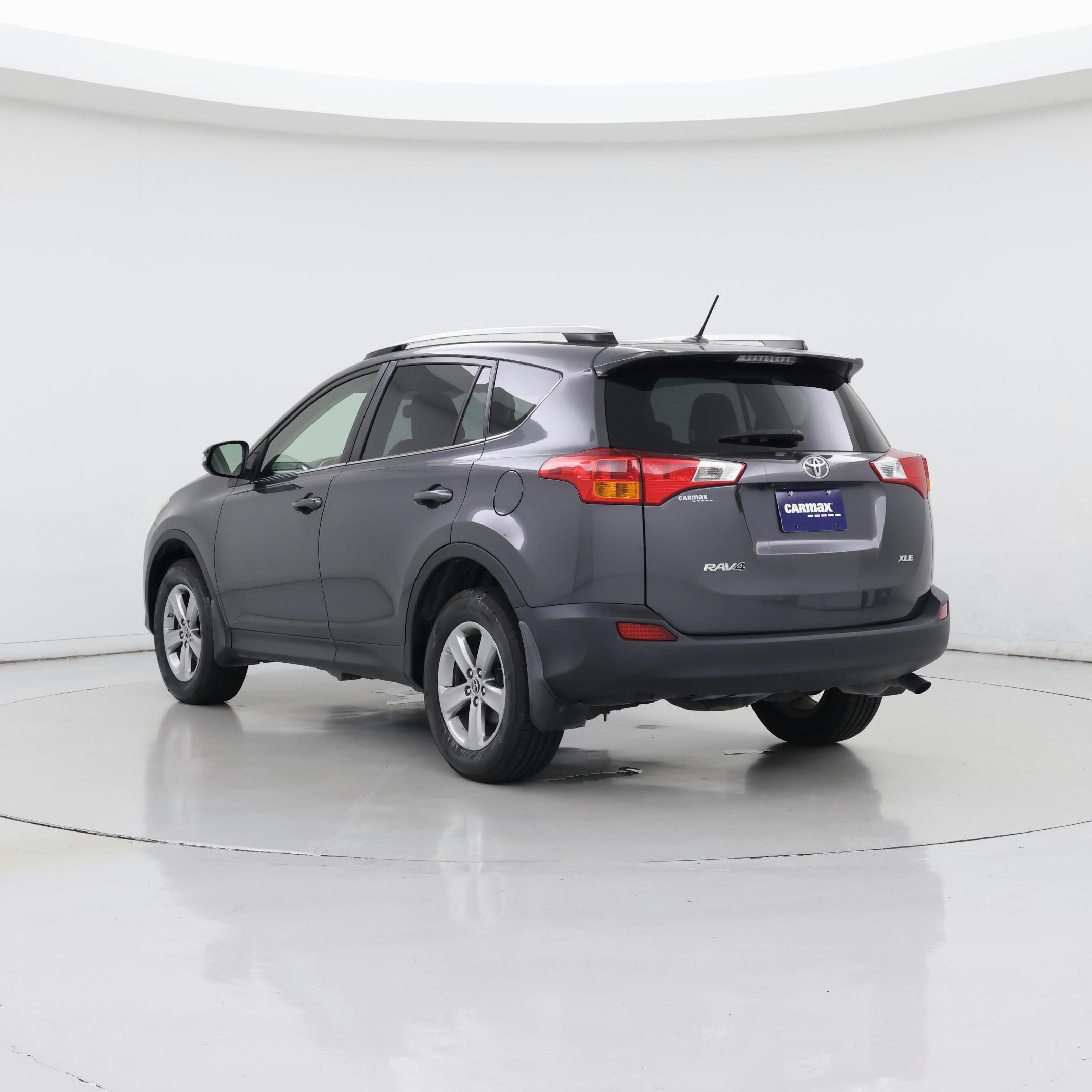 Thumbnail: 2015 Toyota RAV4 - 2