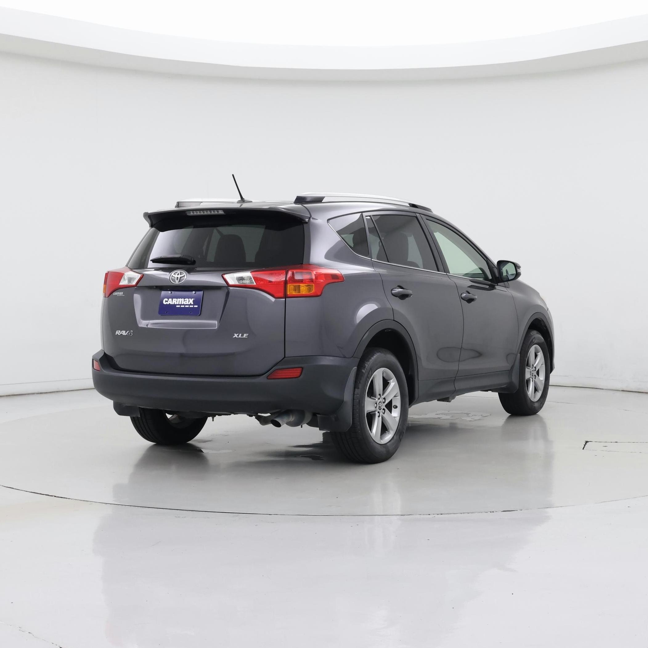 Thumbnail: 2015 Toyota RAV4 - 8