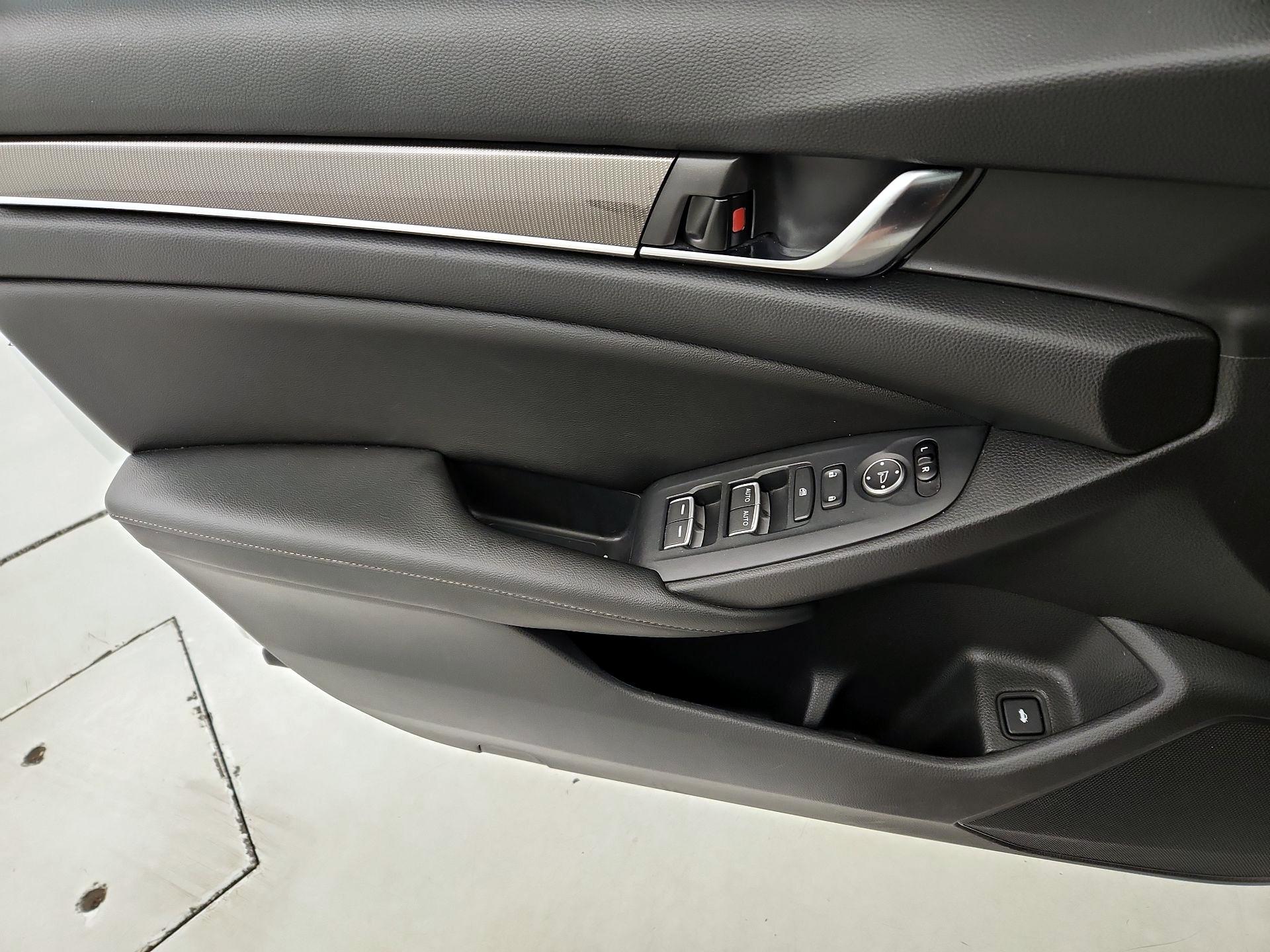 Thumbnail: 2020 Honda Accord - 12