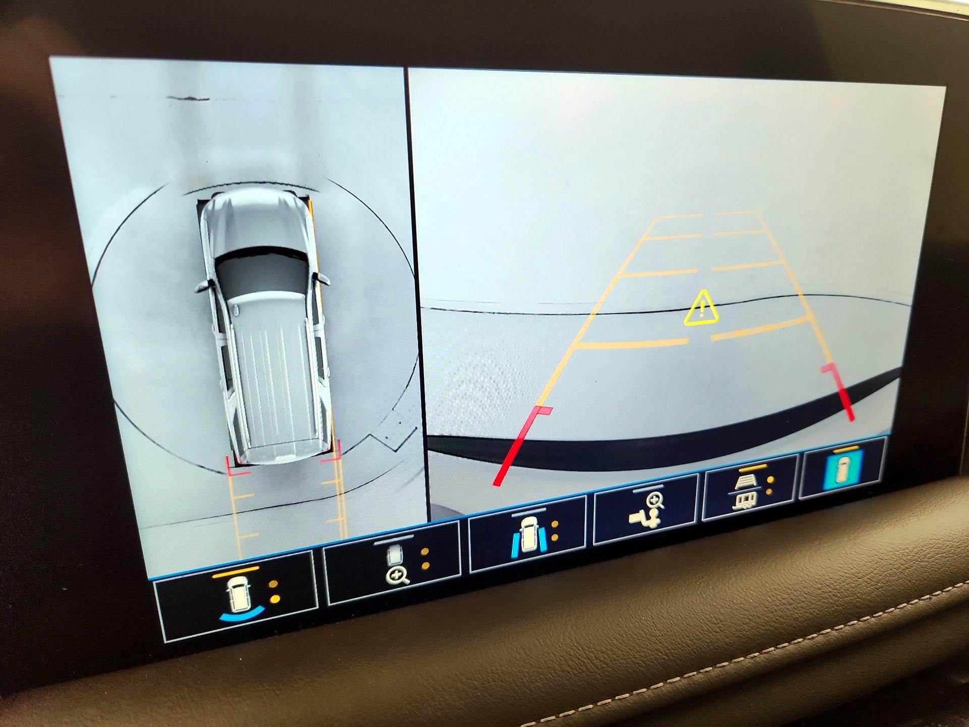 Thumbnail: 2021 Chevrolet Tahoe - 14