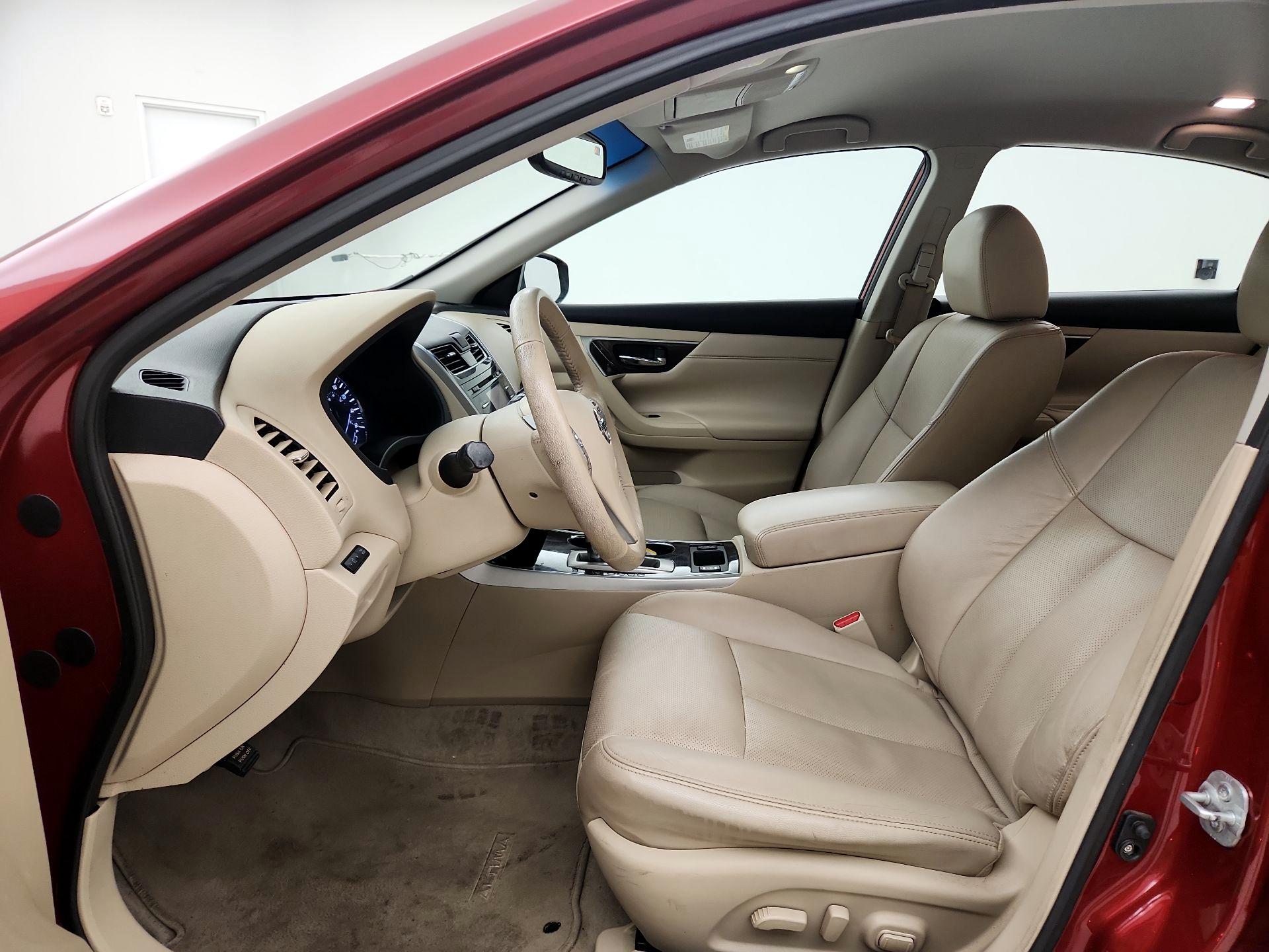 Thumbnail: 2014 Nissan Altima - 9
