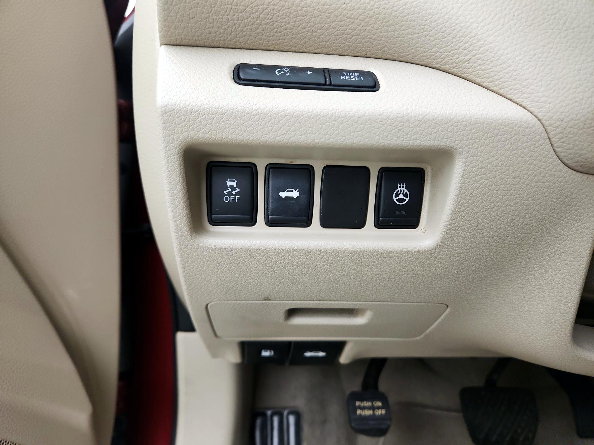 Thumbnail: 2014 Nissan Altima - 11