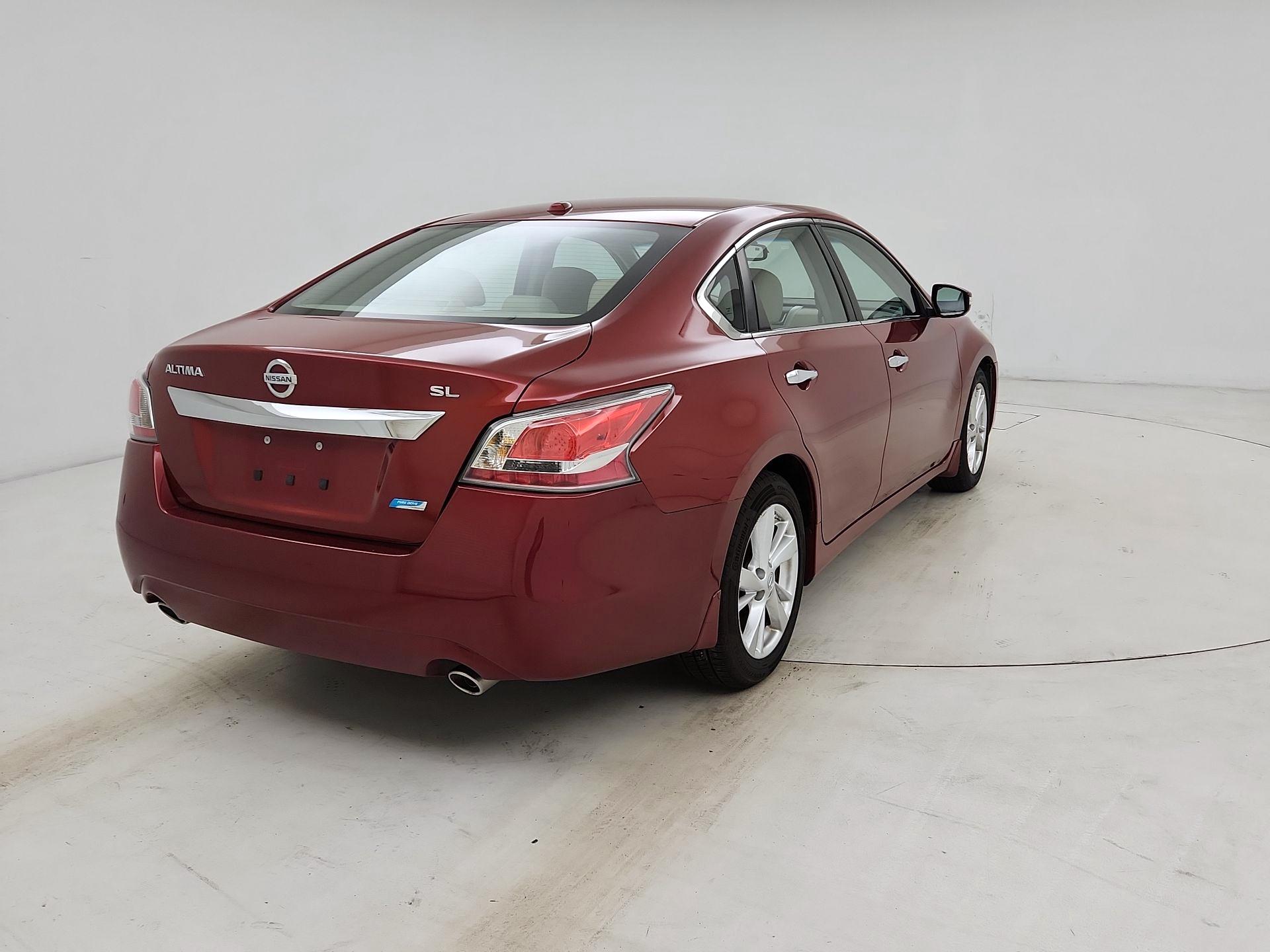 Thumbnail: 2014 Nissan Altima - 5