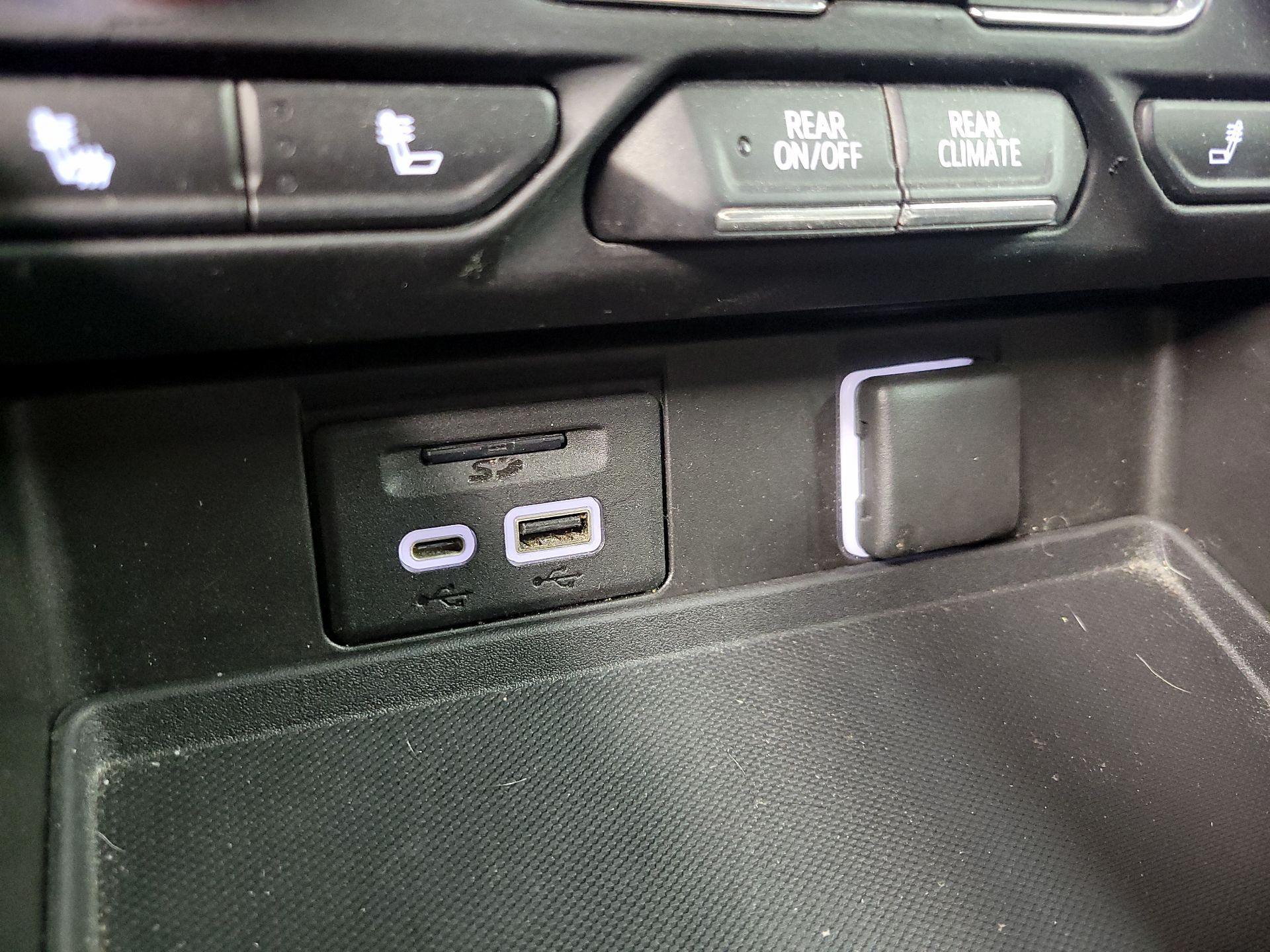 Thumbnail: 2021 Chevrolet Tahoe - 19