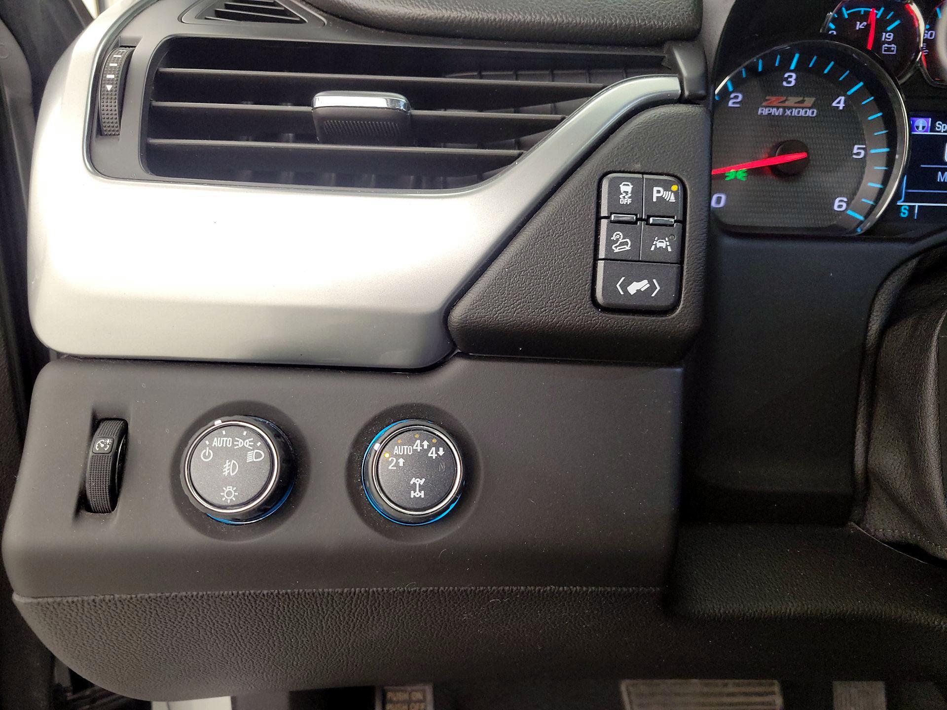 Thumbnail: 2019 Chevrolet Tahoe - 13