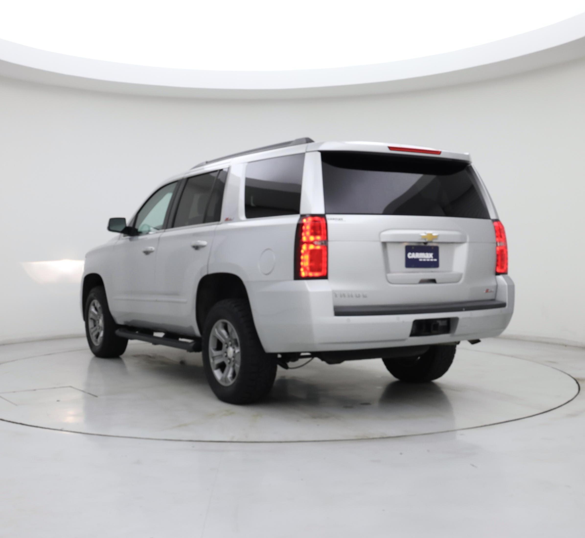 Thumbnail: 2019 Chevrolet Tahoe - 2