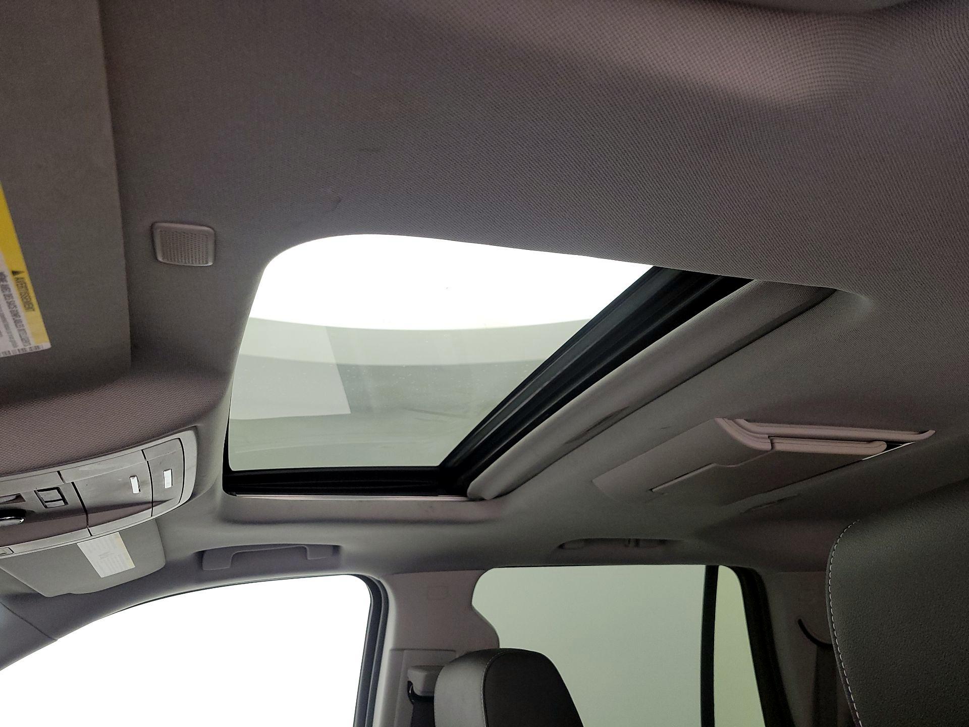 Thumbnail: 2019 Chevrolet Tahoe - 20