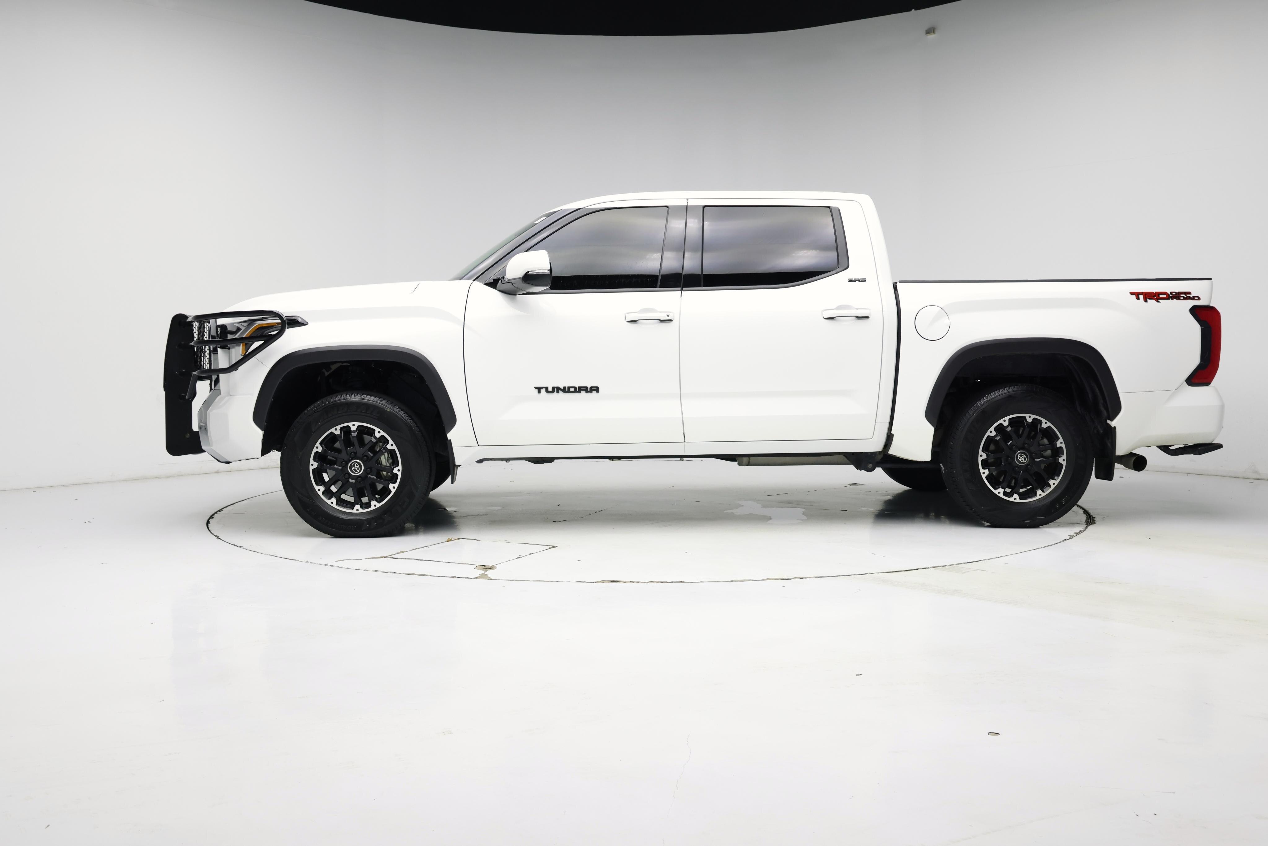 Thumbnail: 2023 Toyota Tundra - 3