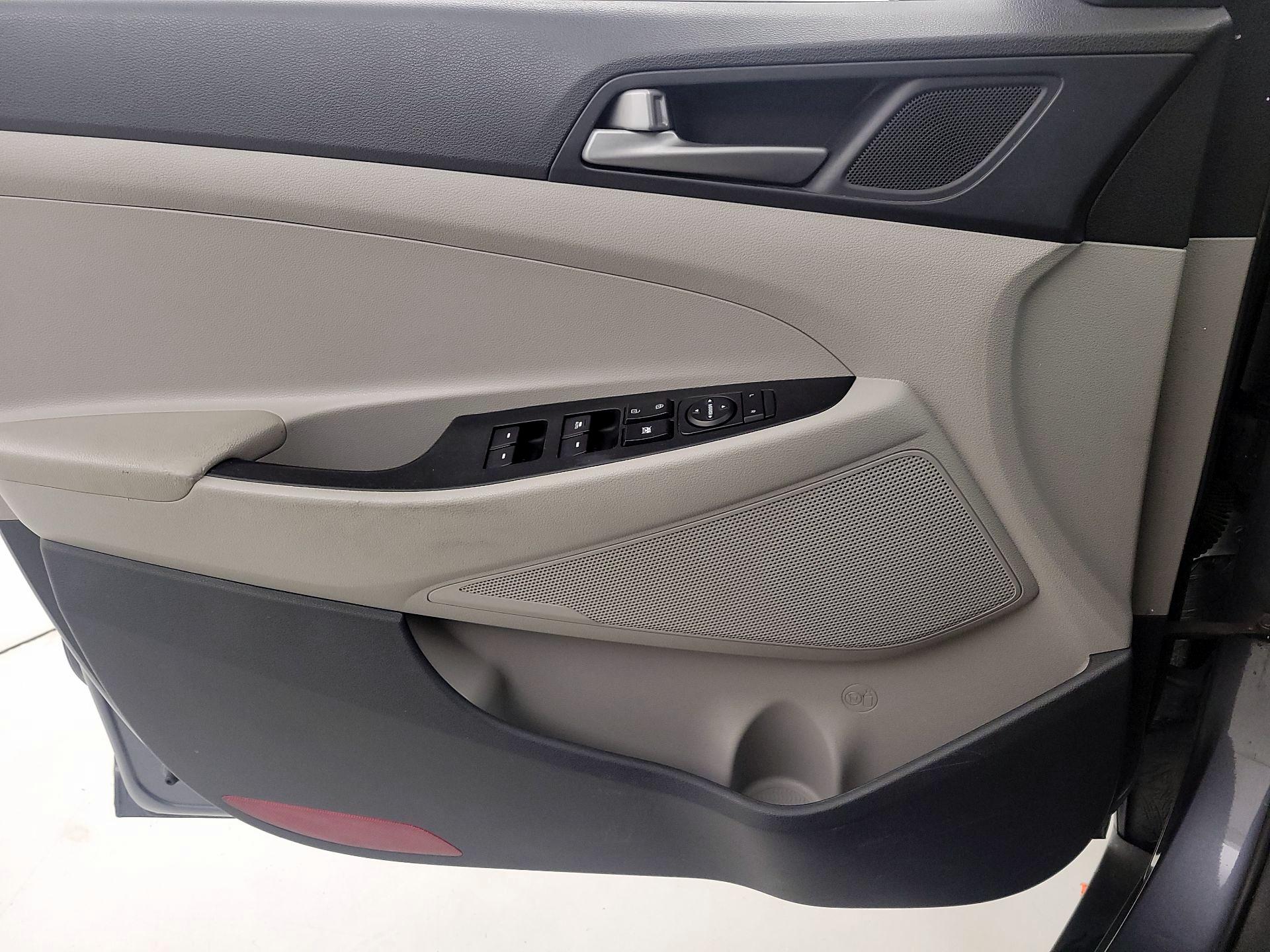 Thumbnail: 2018 Hyundai Tucson - 12