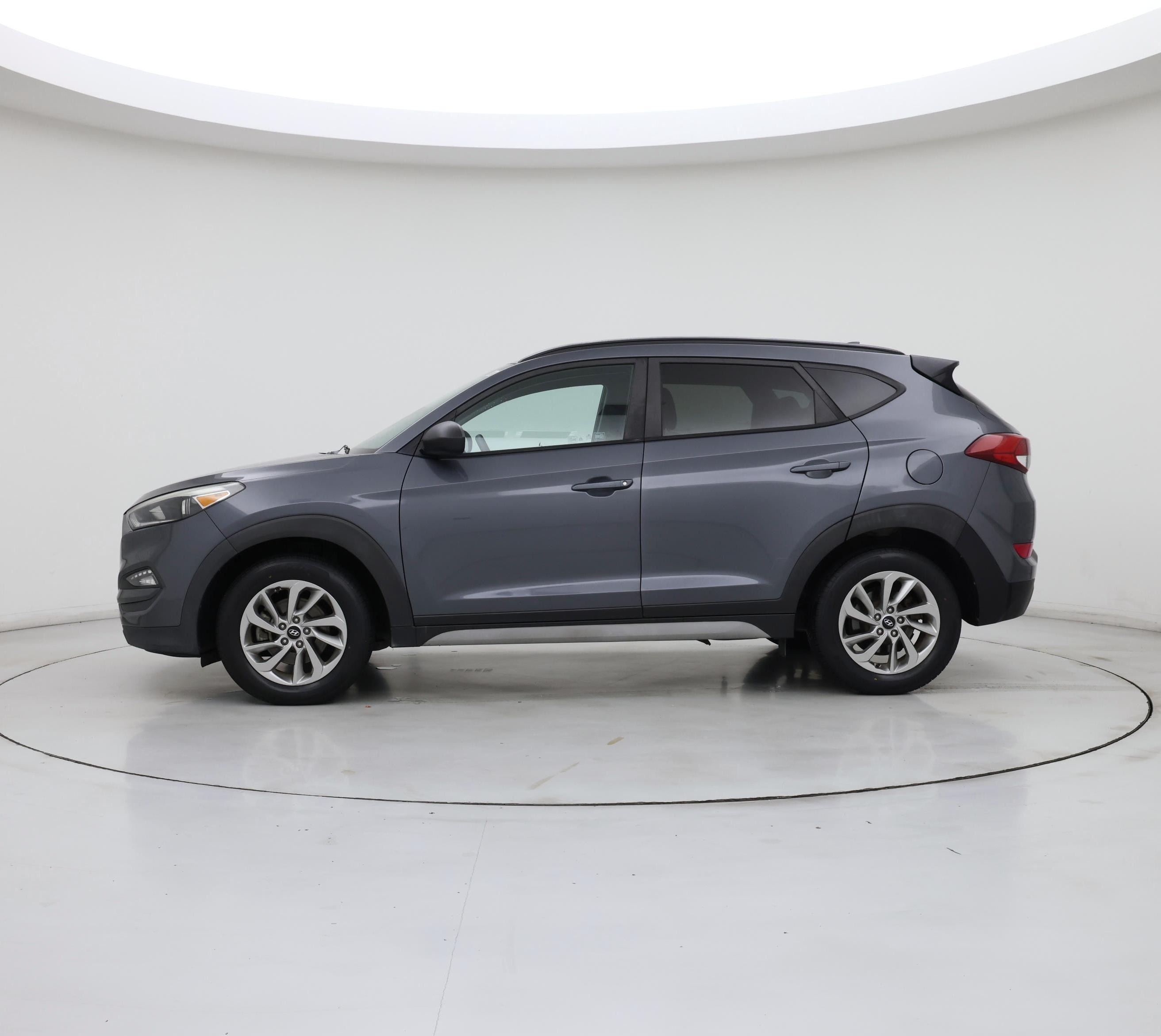 Thumbnail: 2018 Hyundai Tucson - 3