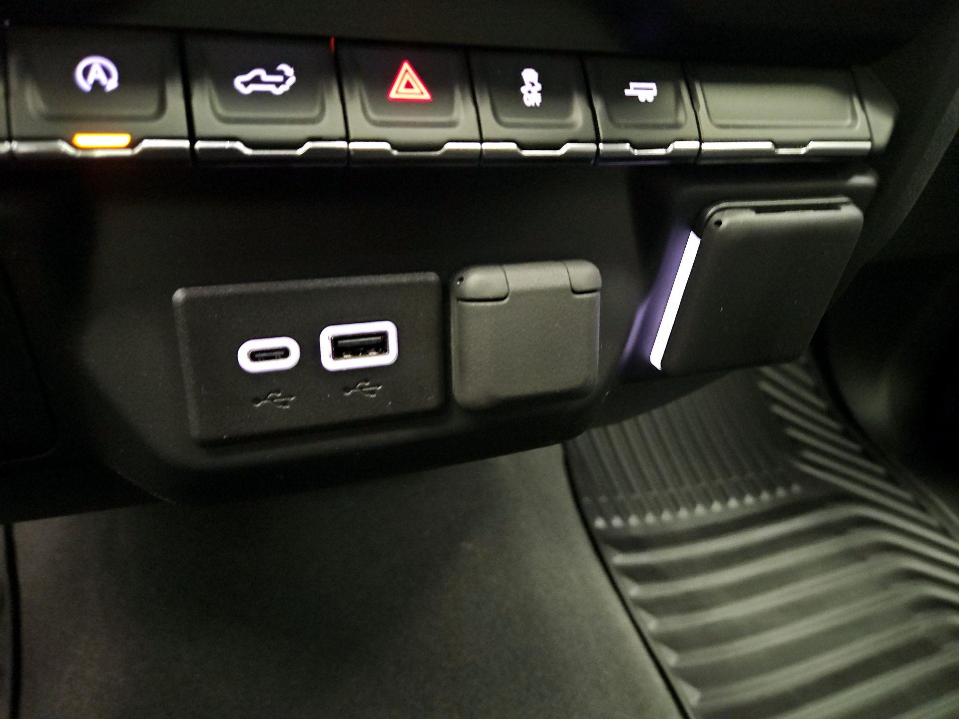 Thumbnail: 2024 GMC Sierra 1500 - 18