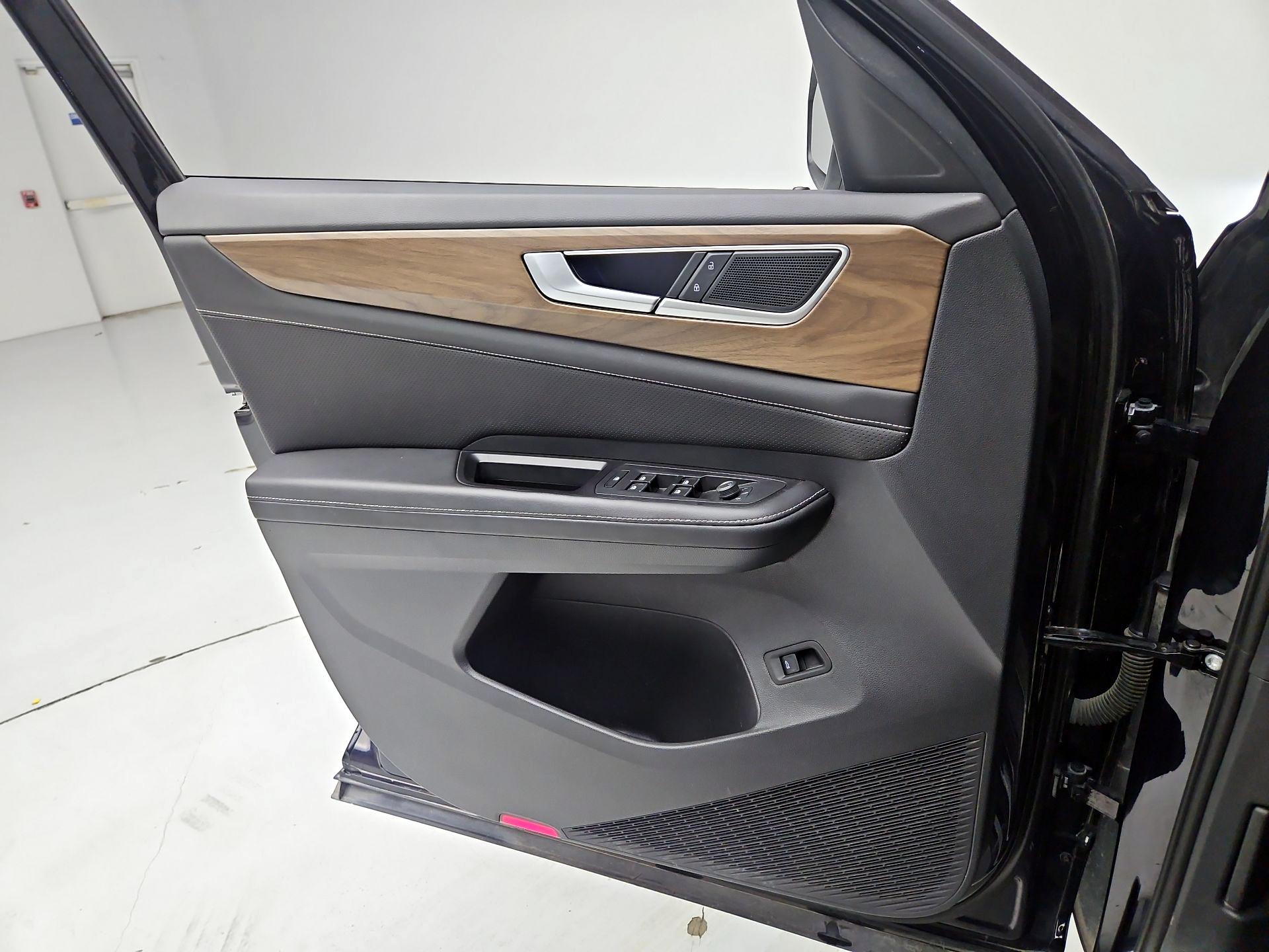 Thumbnail: 2024 Volkswagen Atlas - 12