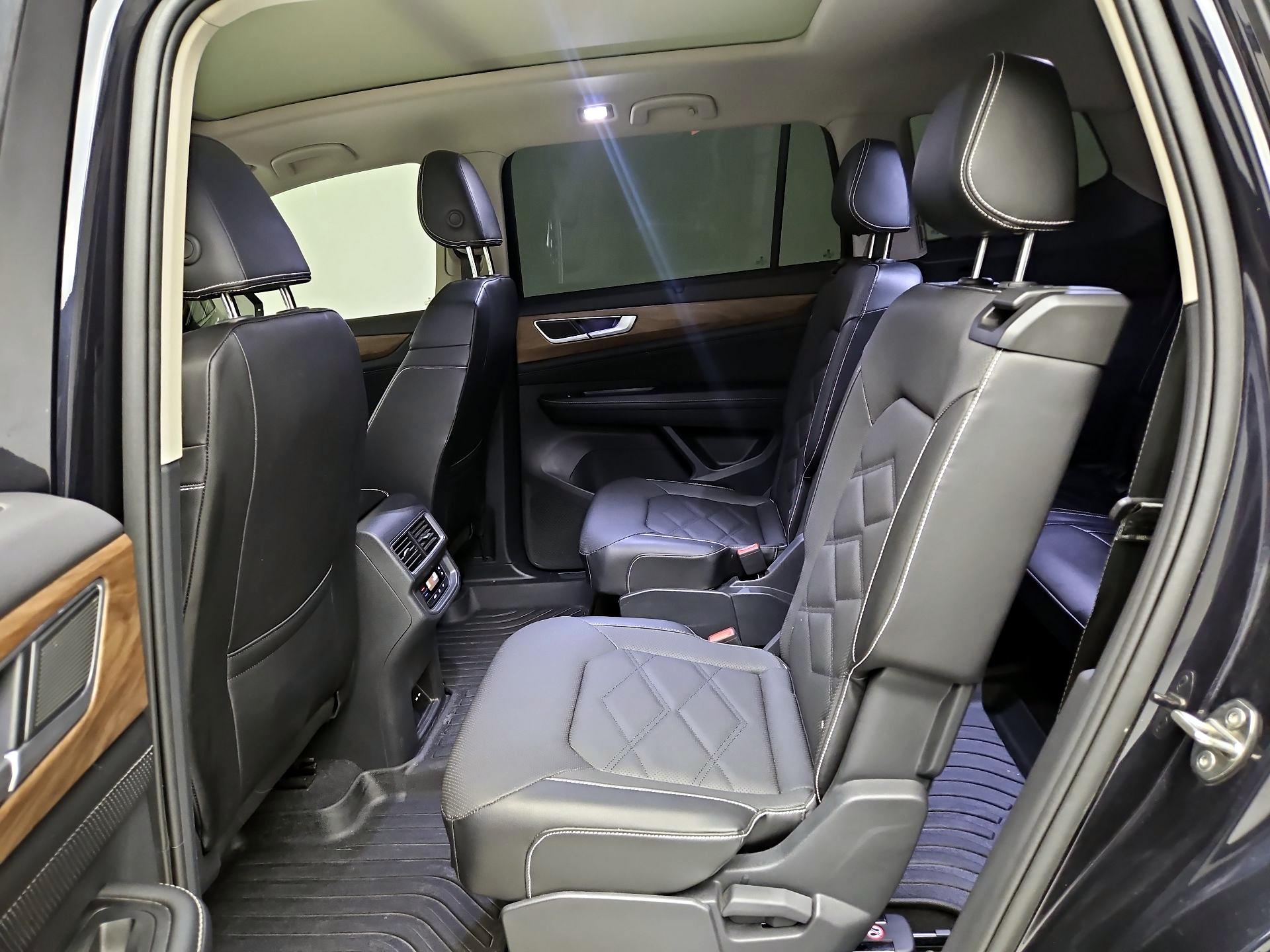 Thumbnail: 2024 Volkswagen Atlas - 19