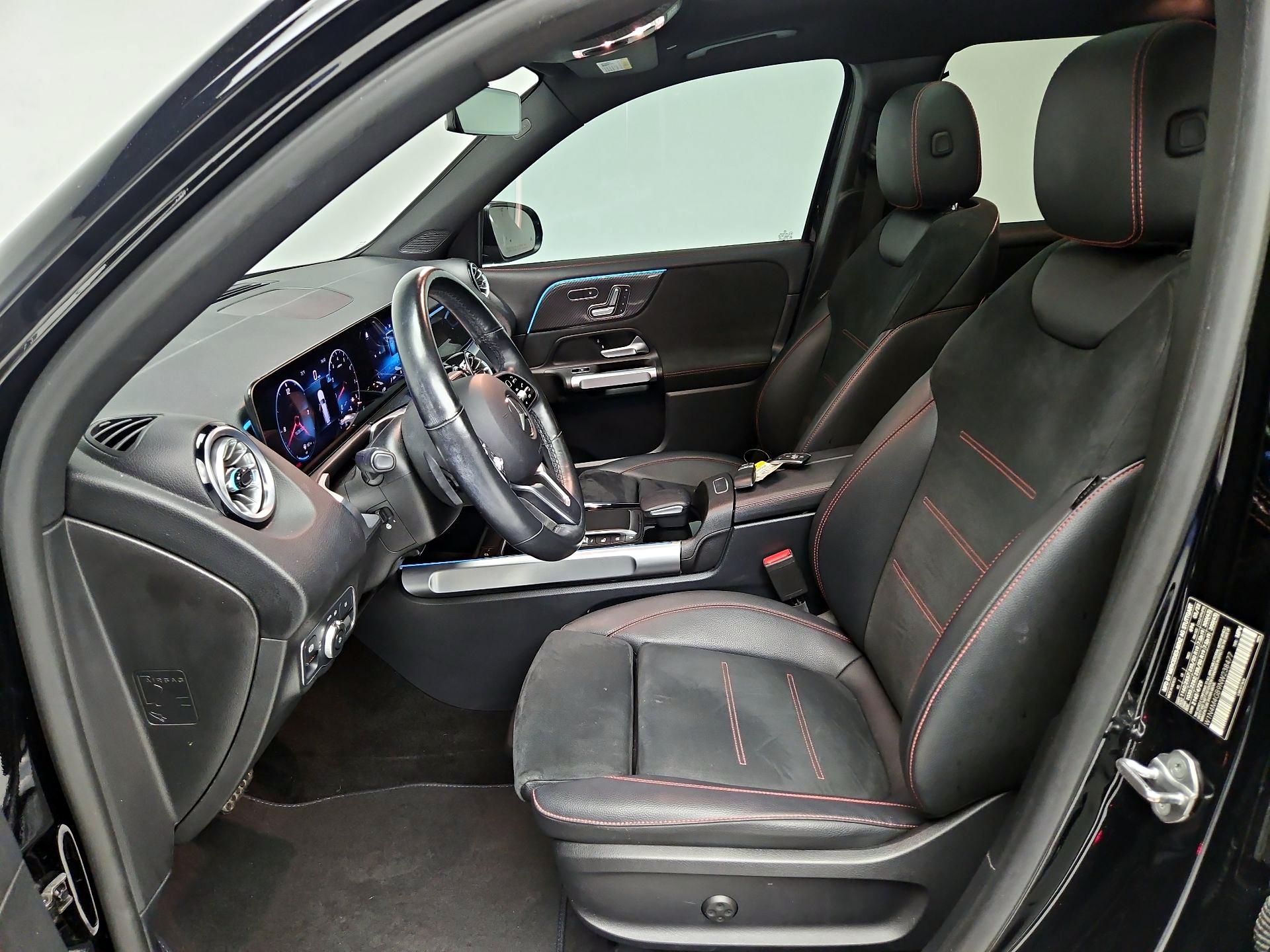 Thumbnail: 2022 Mercedes-Benz GLB - 11