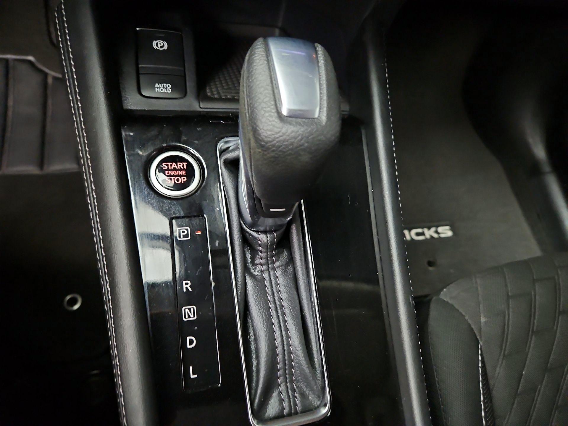 Thumbnail: 2021 Nissan Kicks - 17