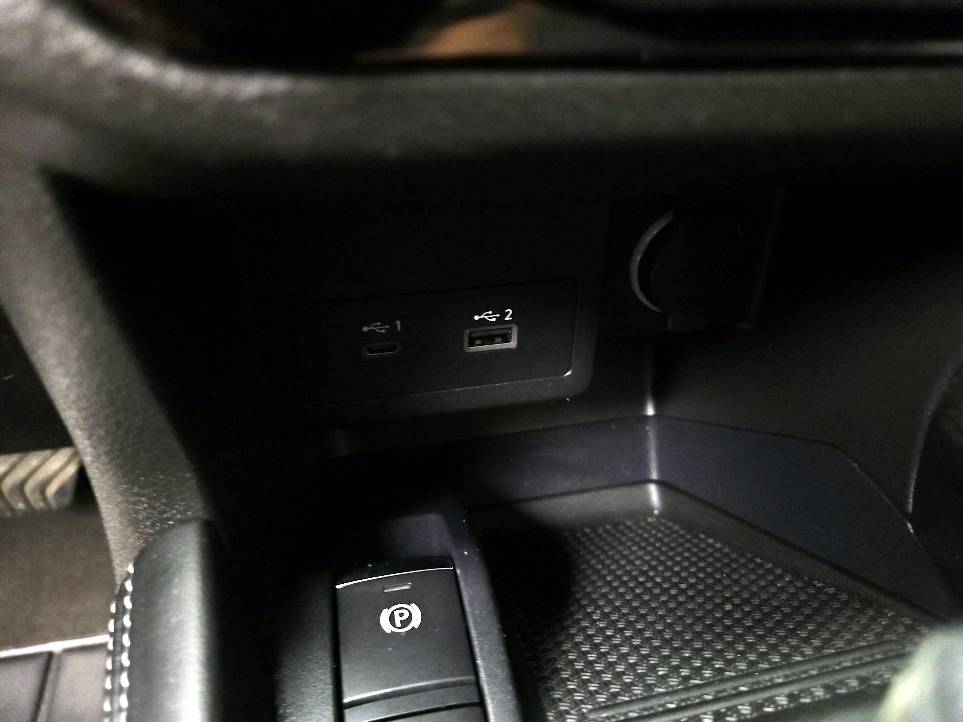 Thumbnail: 2021 Nissan Kicks - 18