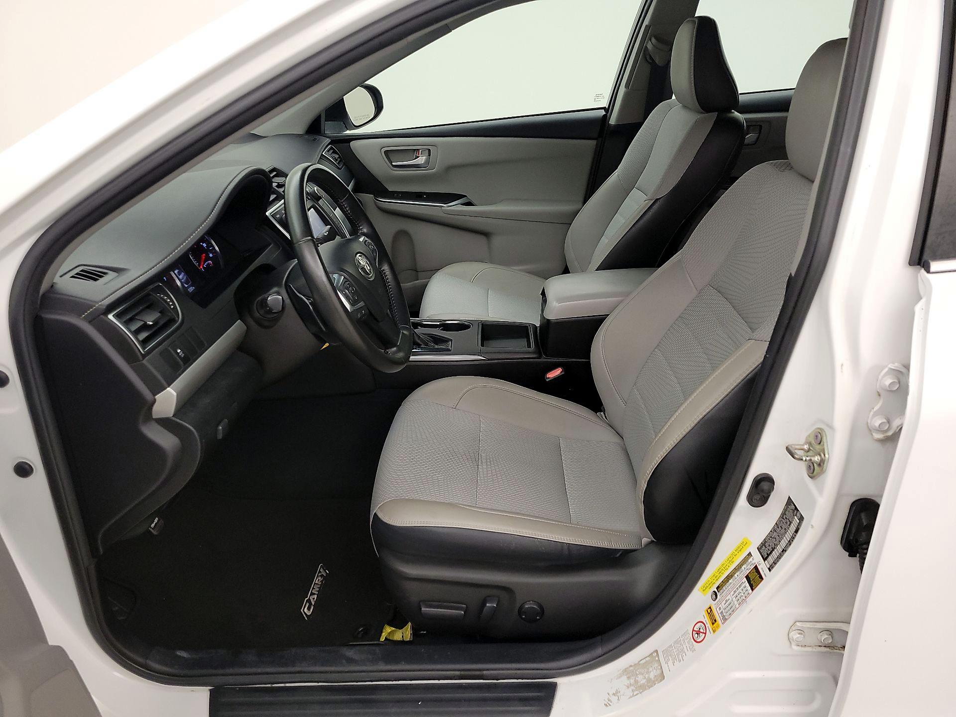 Thumbnail: 2016 Toyota Camry - 11