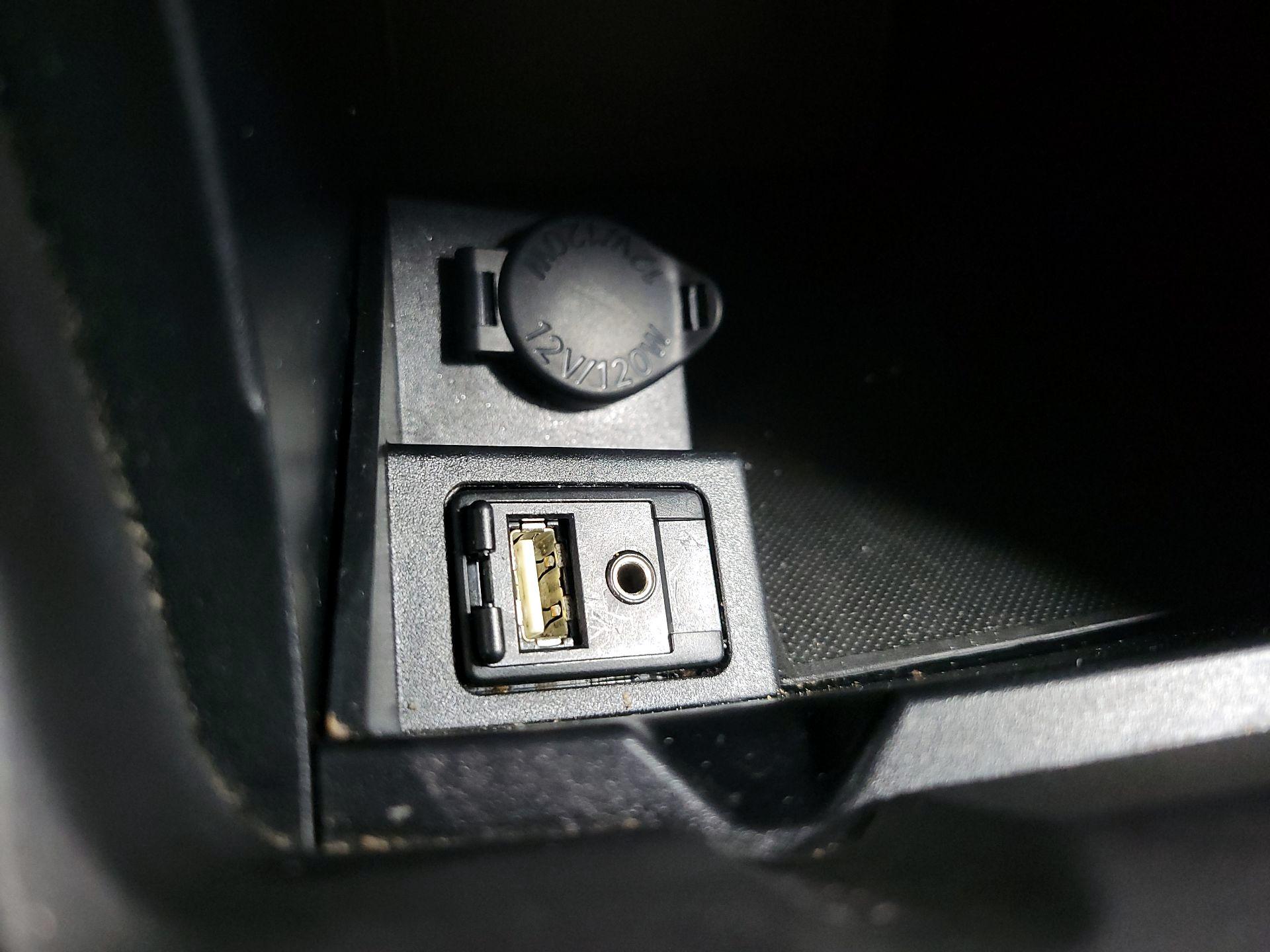 Thumbnail: 2016 Toyota Camry - 18