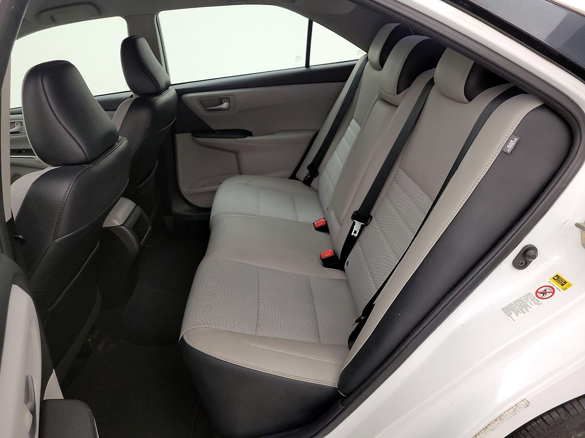 Thumbnail: 2016 Toyota Camry - 19