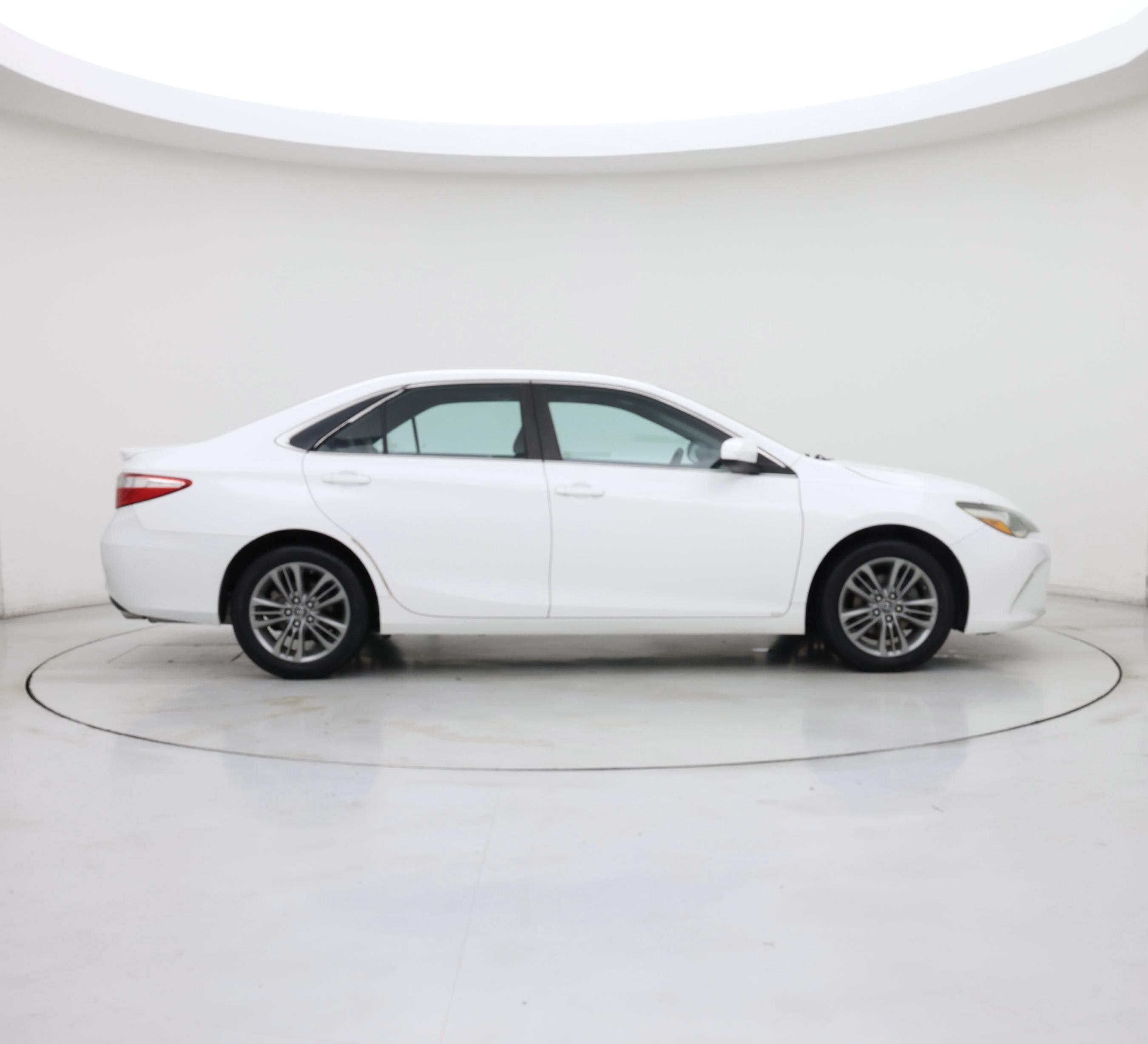 Thumbnail: 2016 Toyota Camry - 7