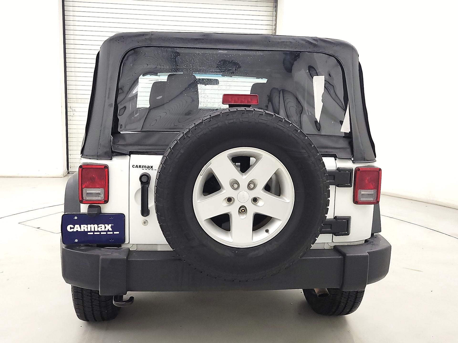 Thumbnail: 2016 Jeep Wrangler - 6