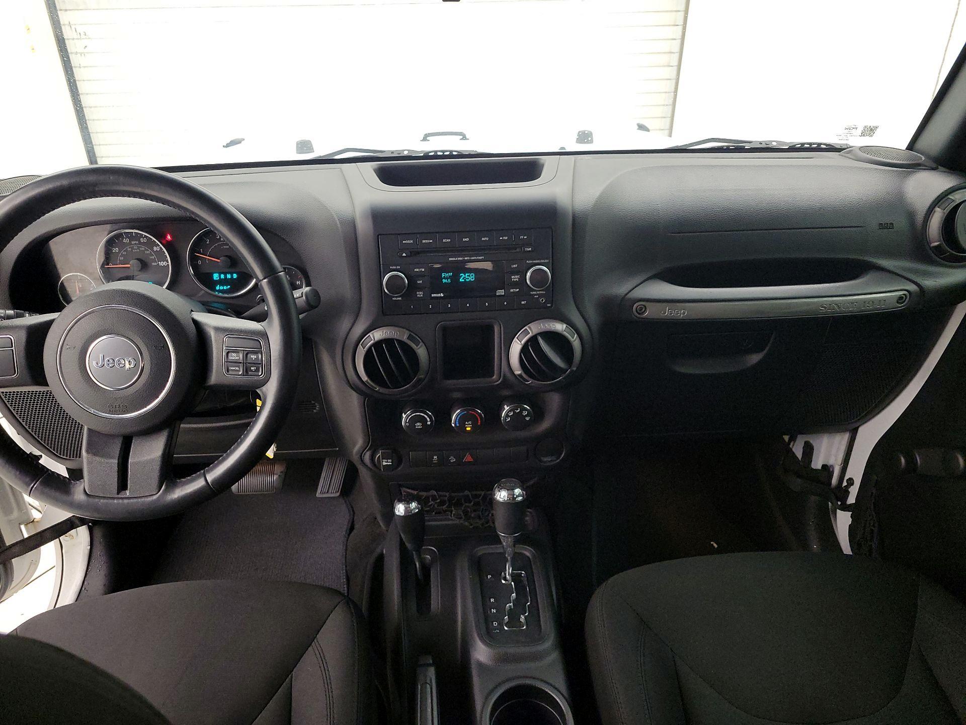 Thumbnail: 2016 Jeep Wrangler - 8