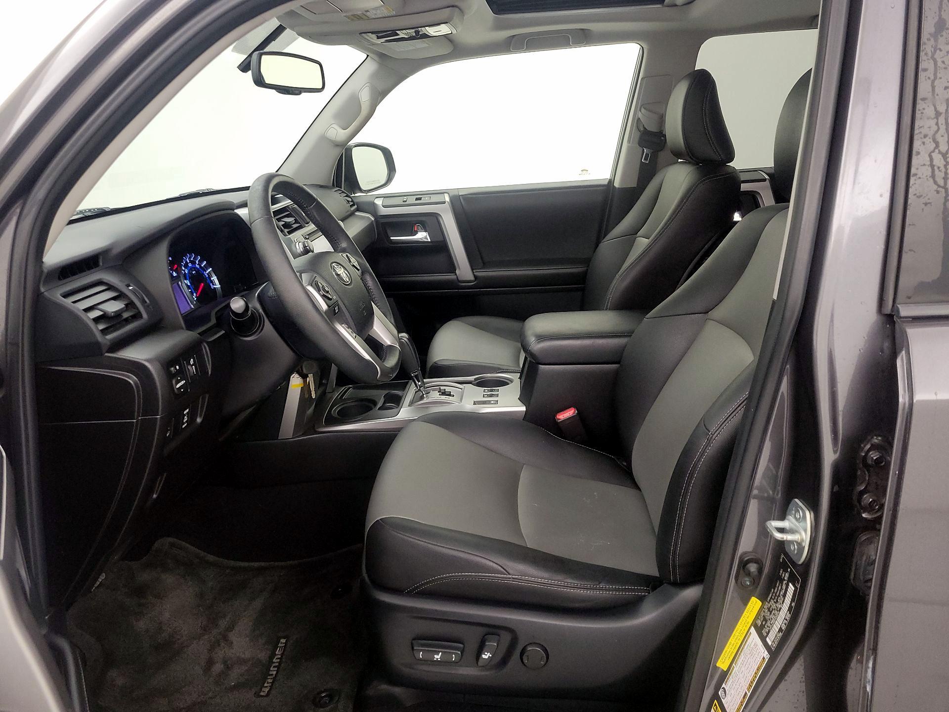 Thumbnail: 2015 Toyota 4Runner - 11