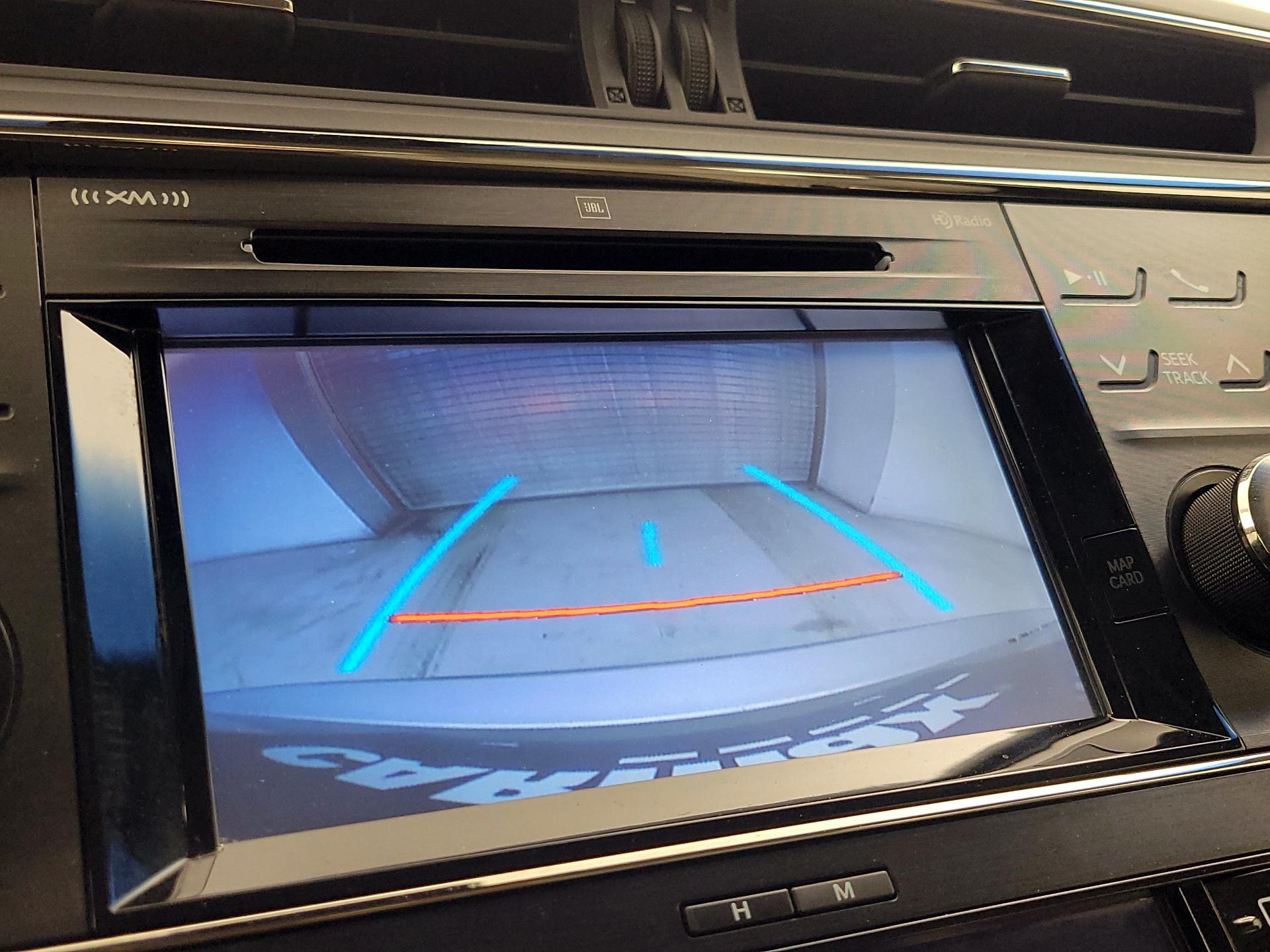 Thumbnail: 2016 Toyota Avalon - 14