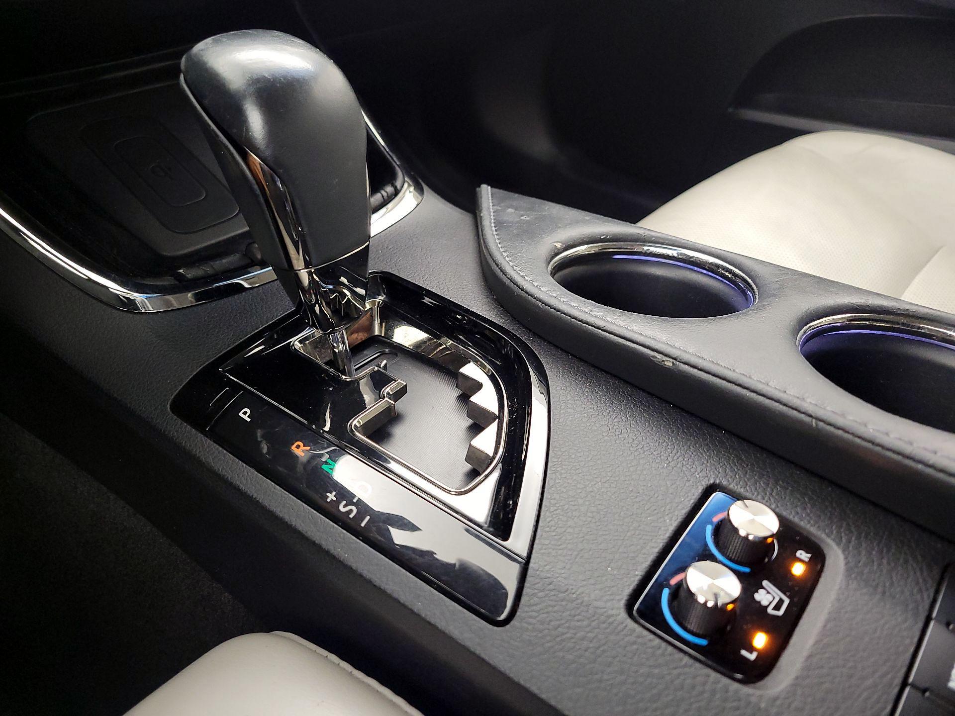 Thumbnail: 2016 Toyota Avalon - 17