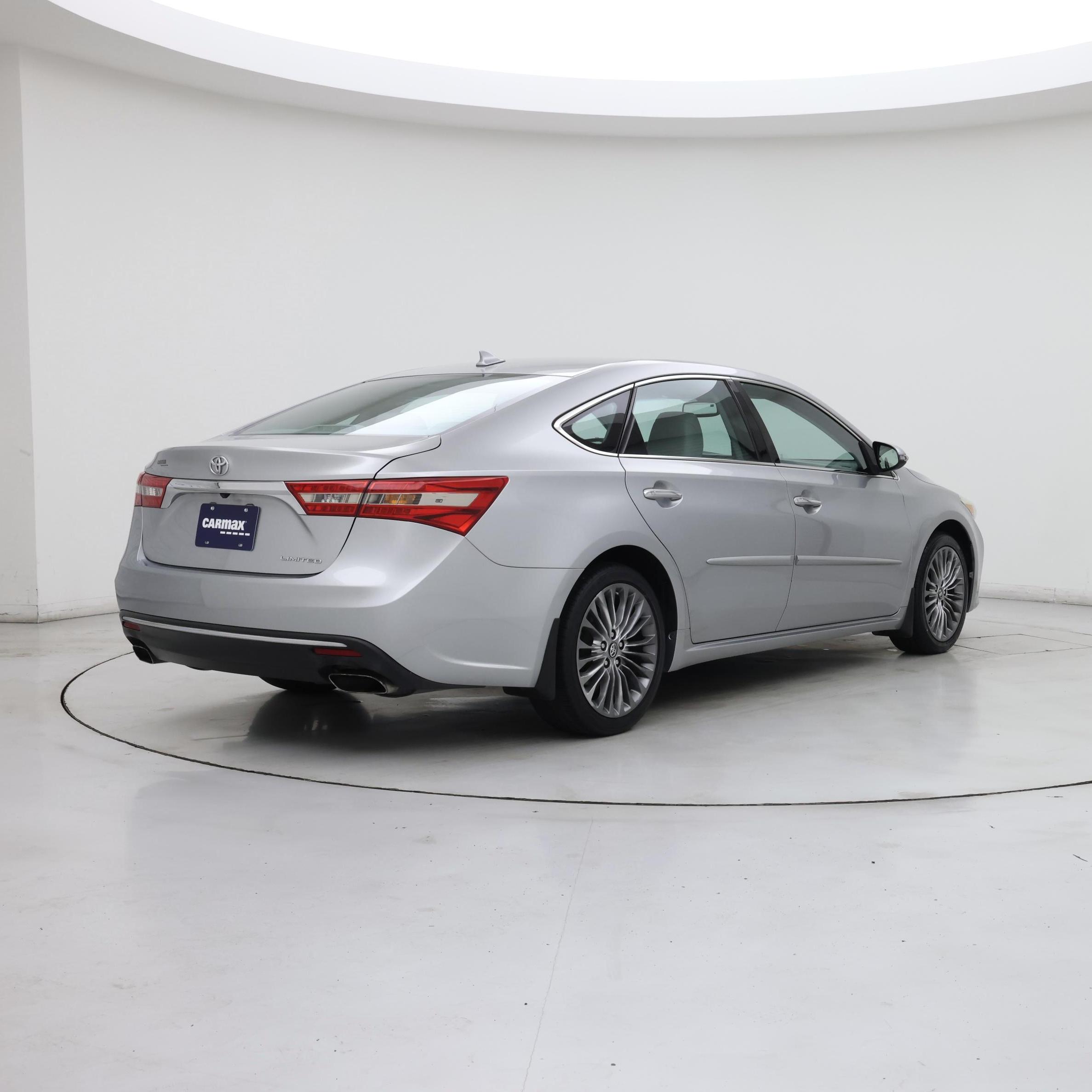 Thumbnail: 2016 Toyota Avalon - 8