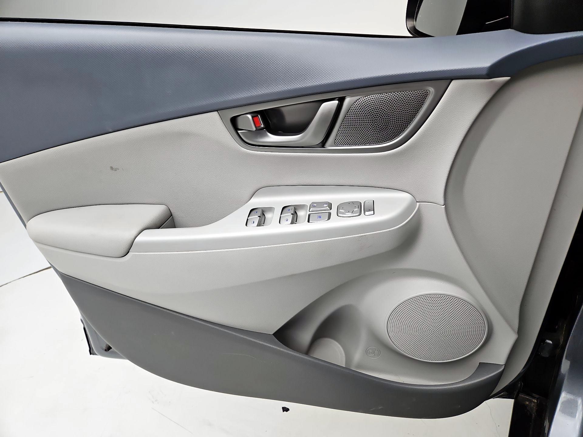 Thumbnail: 2021 Hyundai Kona - 12