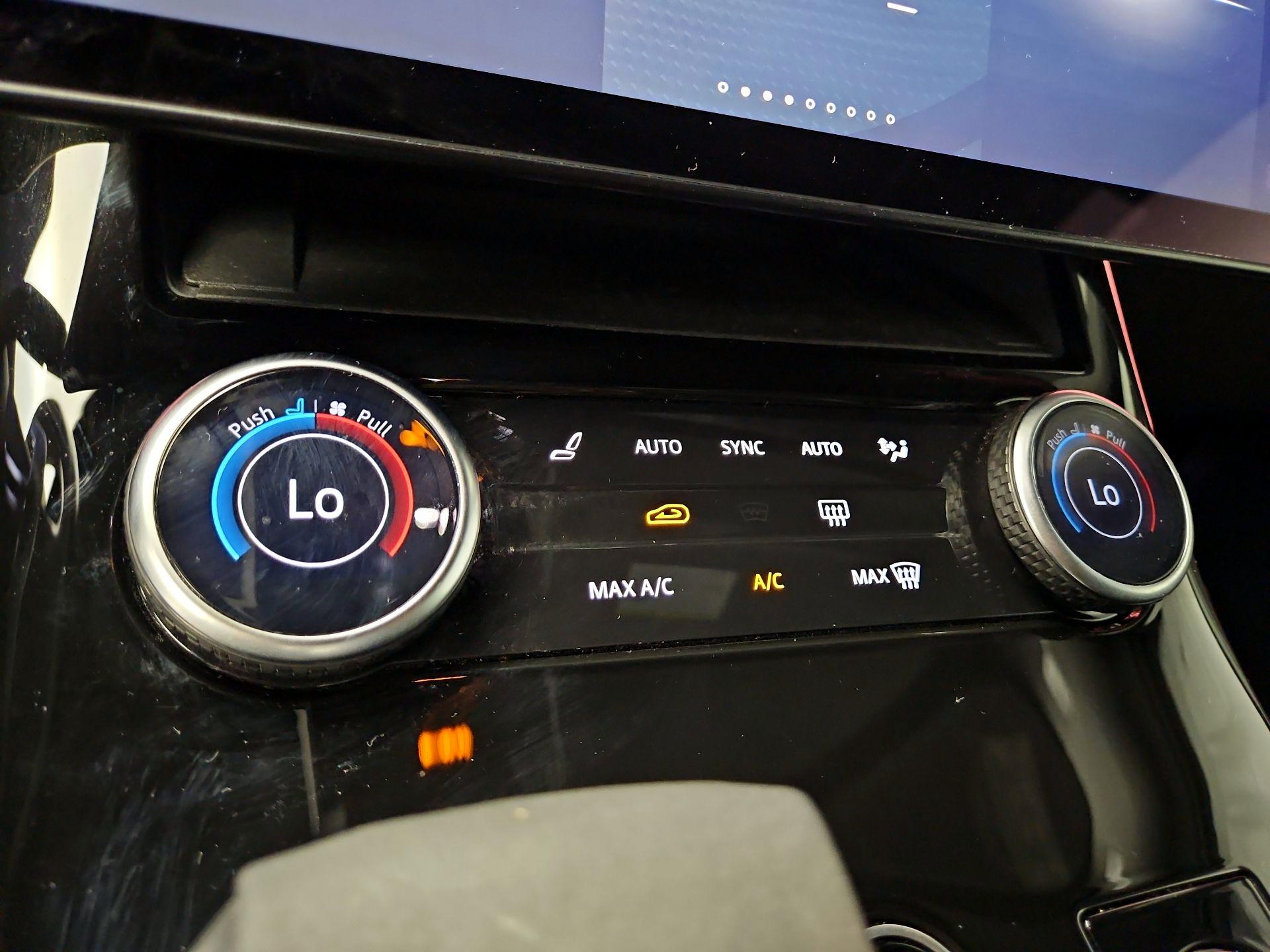 Thumbnail: 2023 Land Rover Range Rover Sport - 17