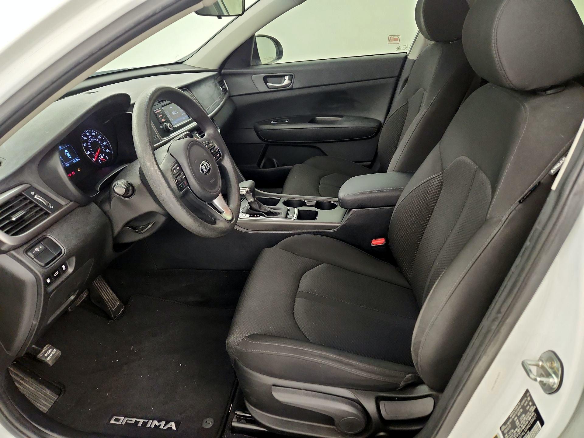 Thumbnail: 2017 Kia Optima - 11