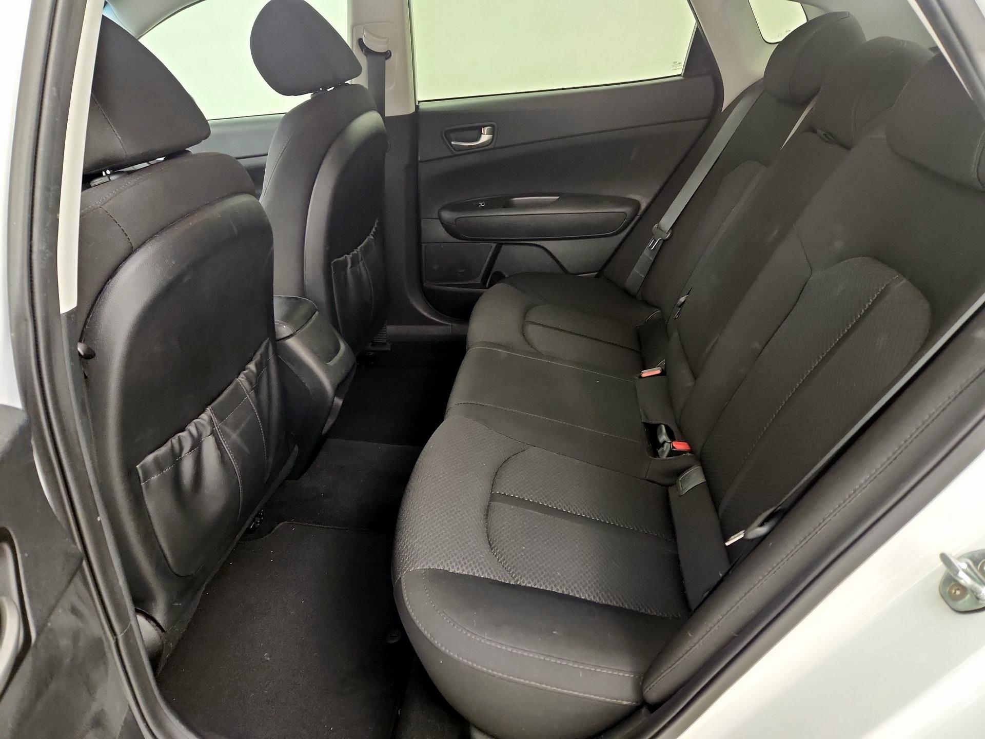 Thumbnail: 2017 Kia Optima - 19