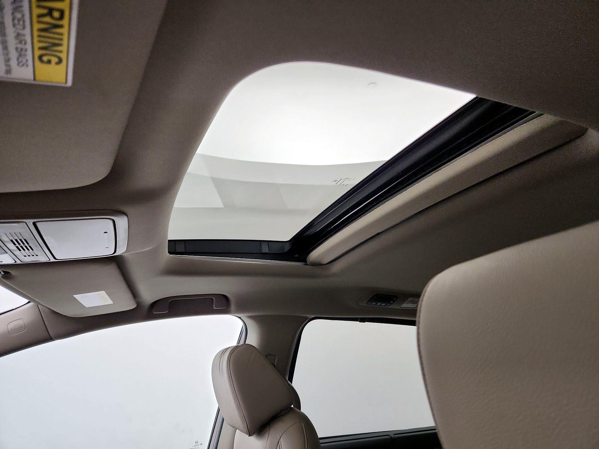 Thumbnail: 2019 Honda Odyssey - 19