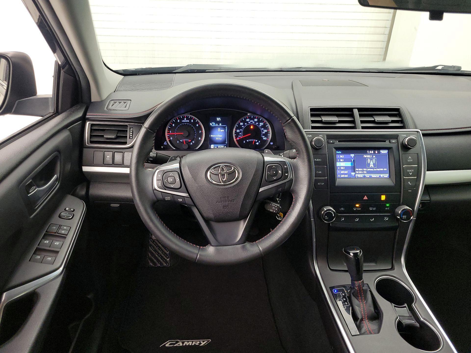 Thumbnail: 2017 Toyota Camry - 10