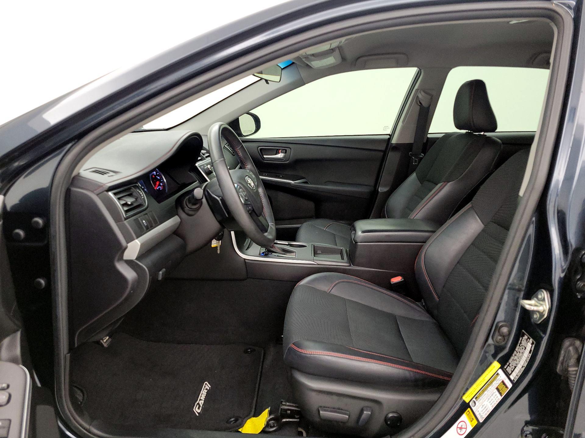 Thumbnail: 2017 Toyota Camry - 11