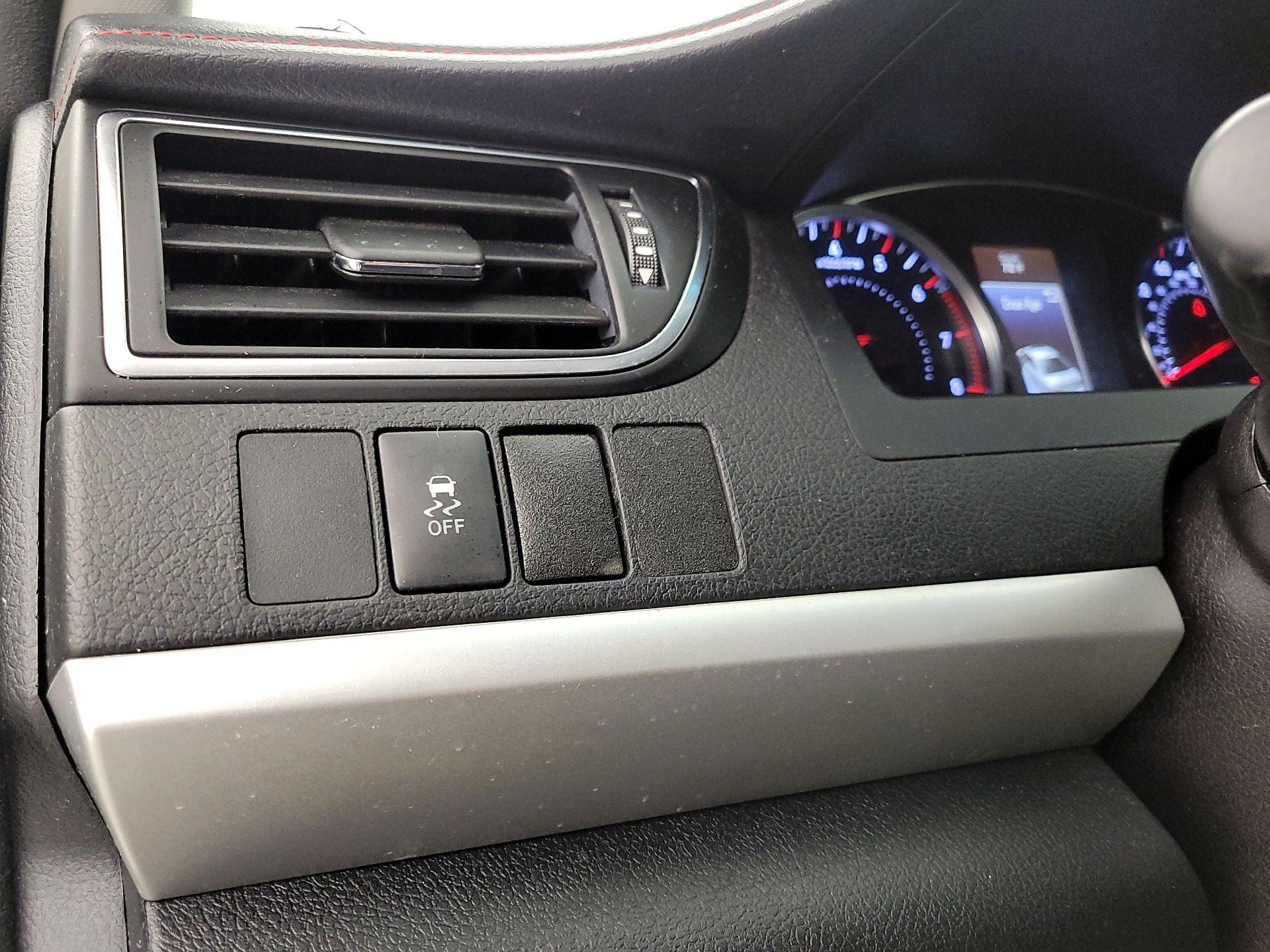 Thumbnail: 2017 Toyota Camry - 13