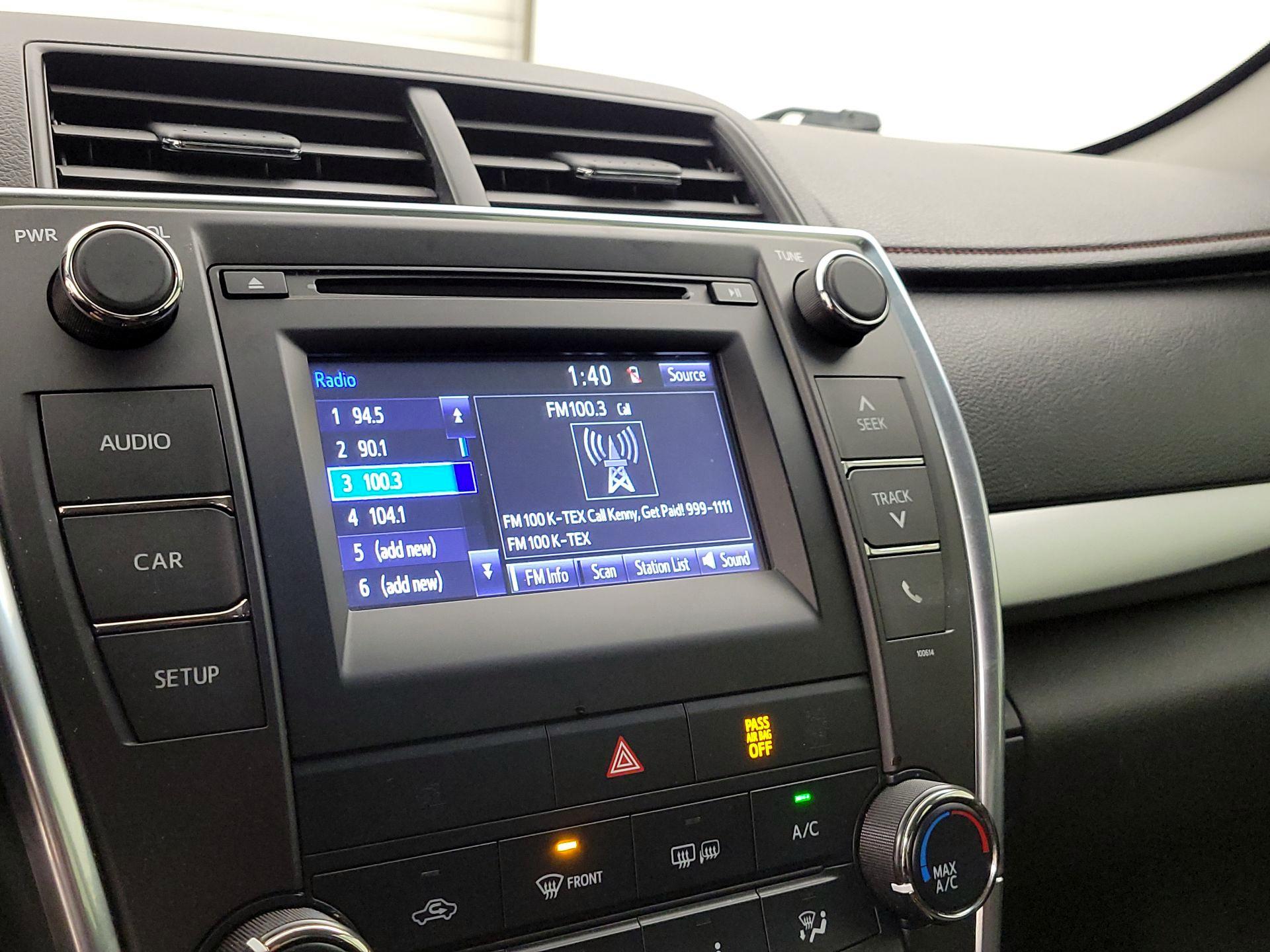 Thumbnail: 2017 Toyota Camry - 15